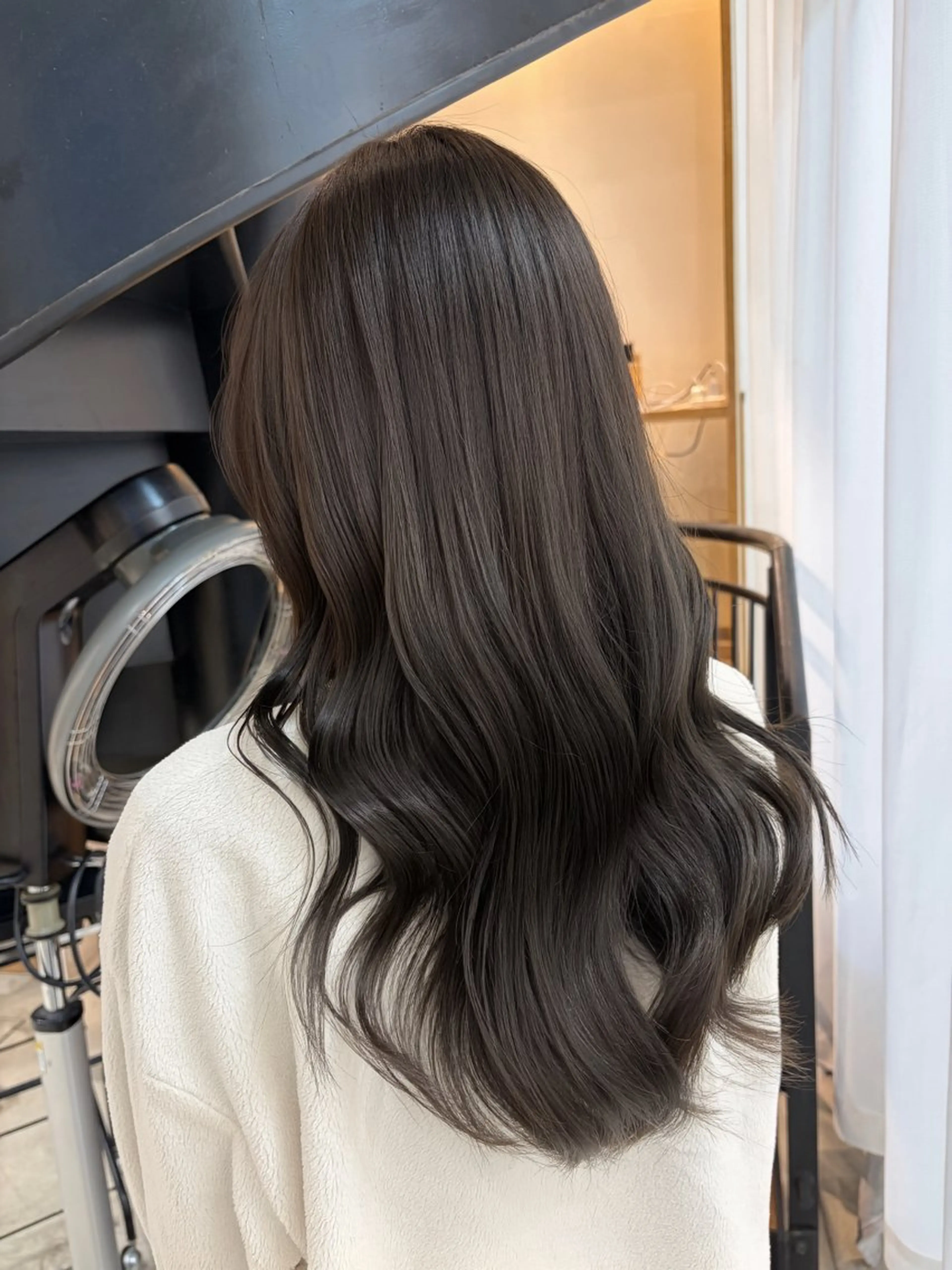 ロング カラー パーマ ヘアアレンジ ベージュカラー 透明感カラー 韓国風ヘア レイヤーカット カット ヘアカラー GO TODAY SHAiRE SALON所属・中顔面短縮カット🪽 レイヤー🥀コウヘイのヘアスタイル