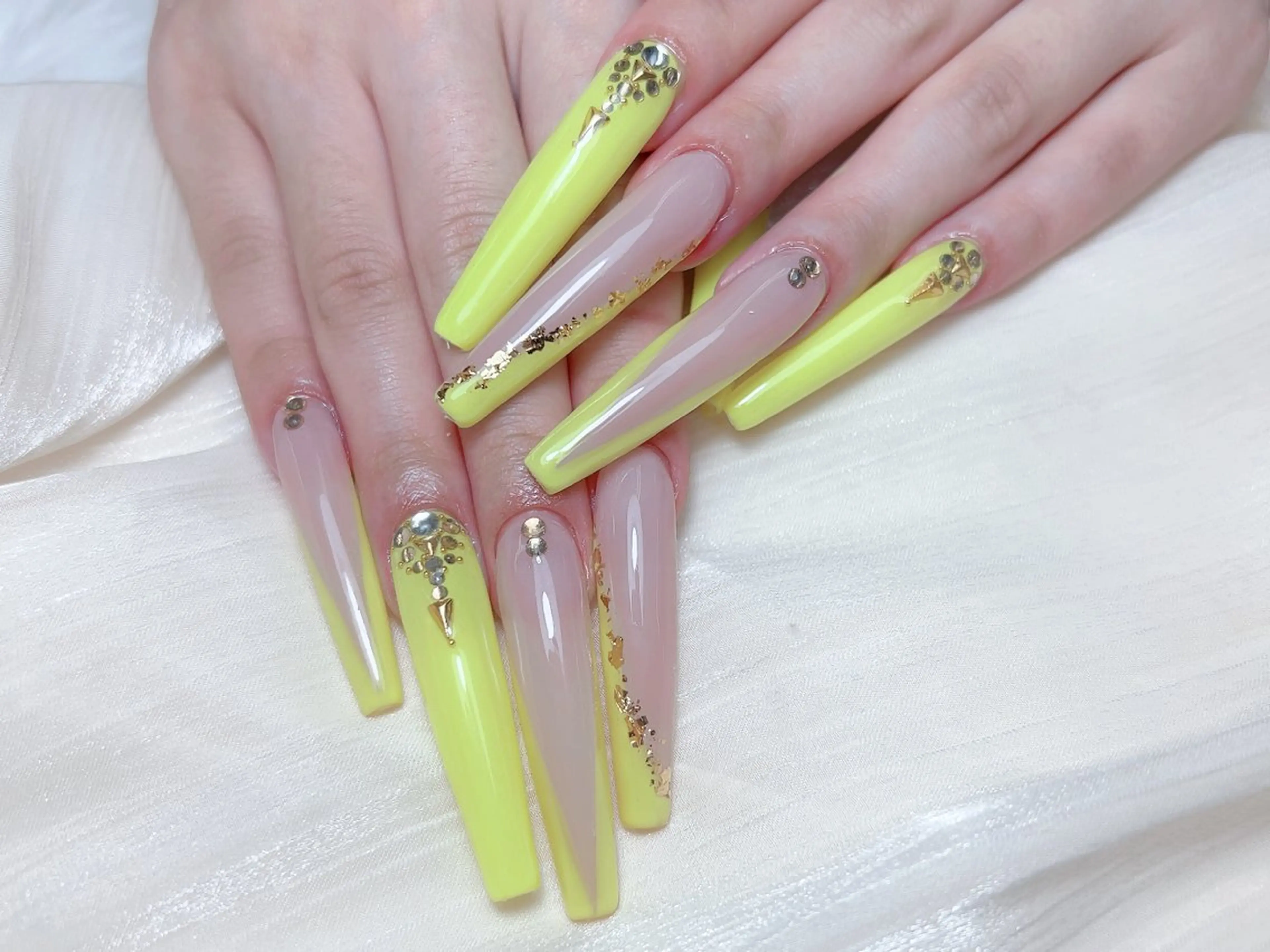 ネイル ハンドネイル M🌷nail 長さだし専門店のネイルデザイン