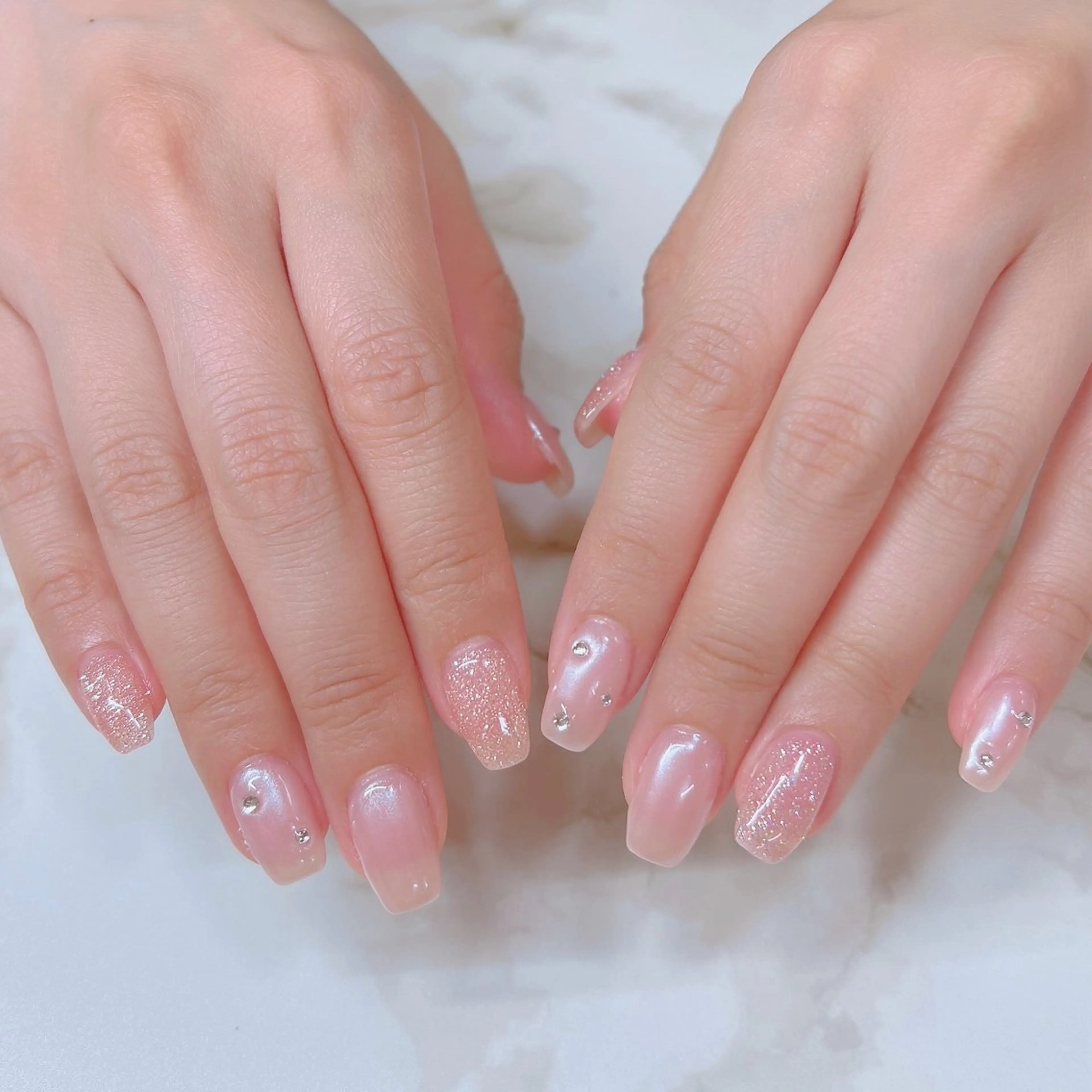 ネイル オーロラネイル フラッシュネイル キラキラネイル ハンドネイル Chipi Neneのネイルデザイン