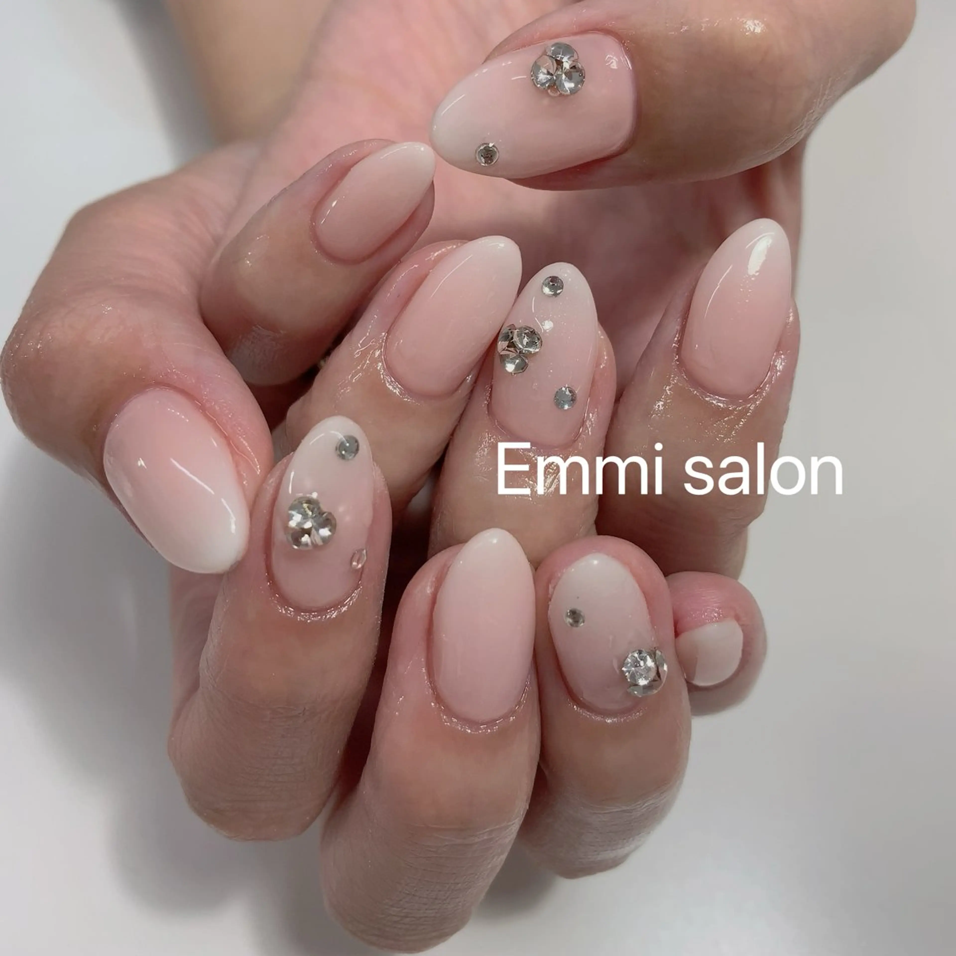 ネイル グラデーション Emmi salonのネイルデザイン