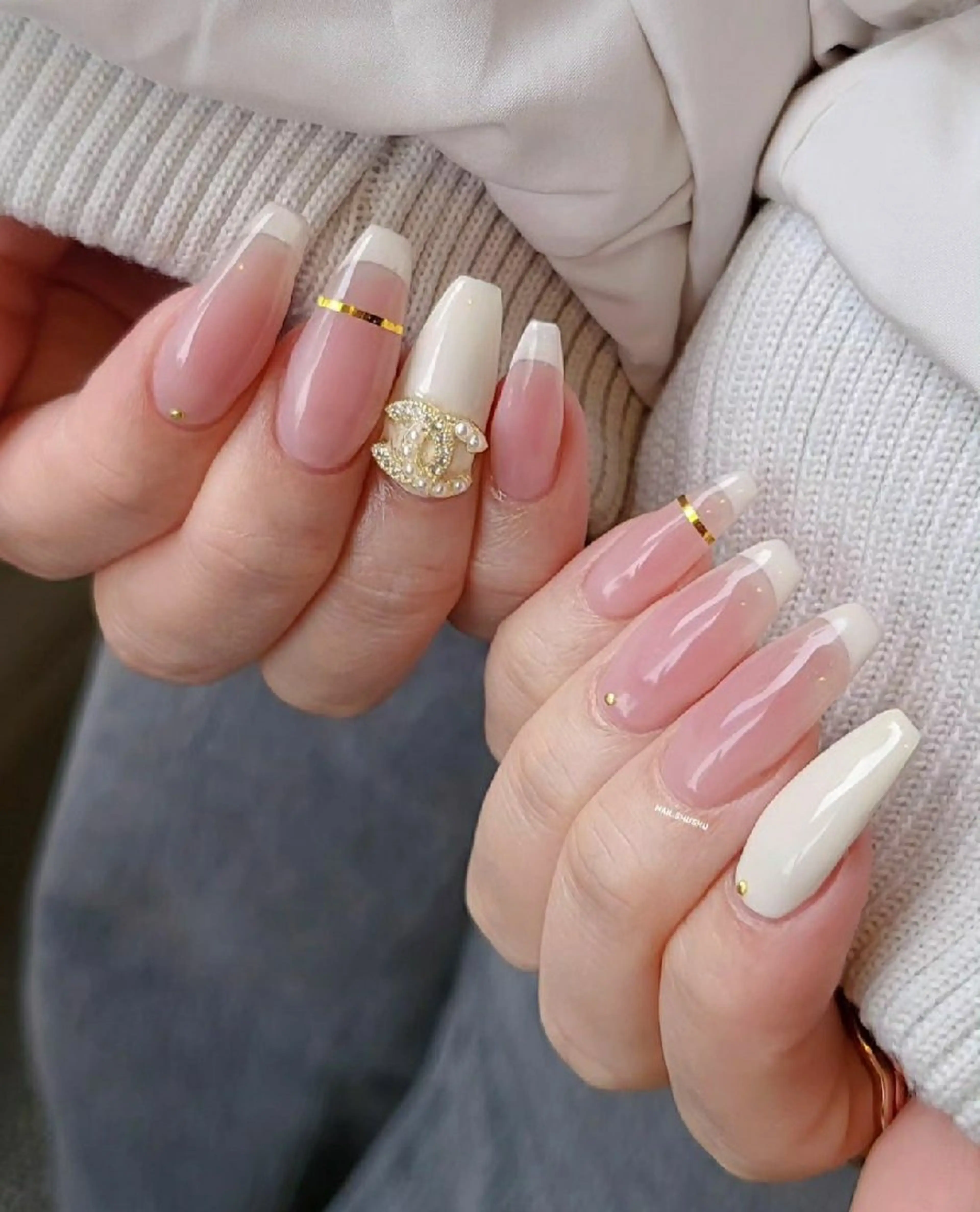 ネイル 持ち込み ニュアンスネイル ワンカラーネイル シンプルネイル 冬ネイル ハンドネイル 3dパーツ/流行り 👧shushu❤️のネイルデザイン