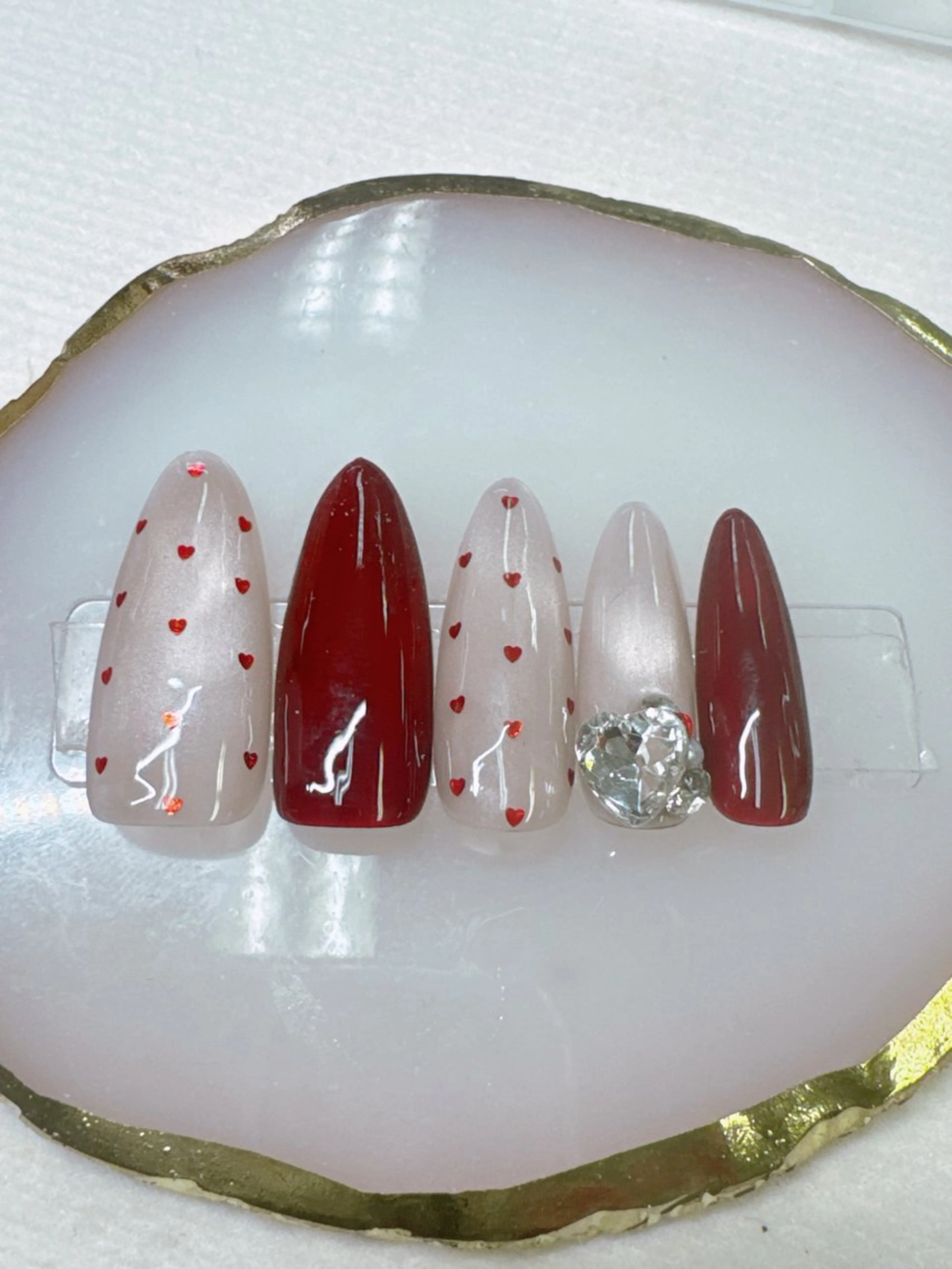 ネイル ボルドー ジェルネイル キラキラネイル ロングネイル マグネットネイル ハンドネイル Queeens nailのネイルデザイン