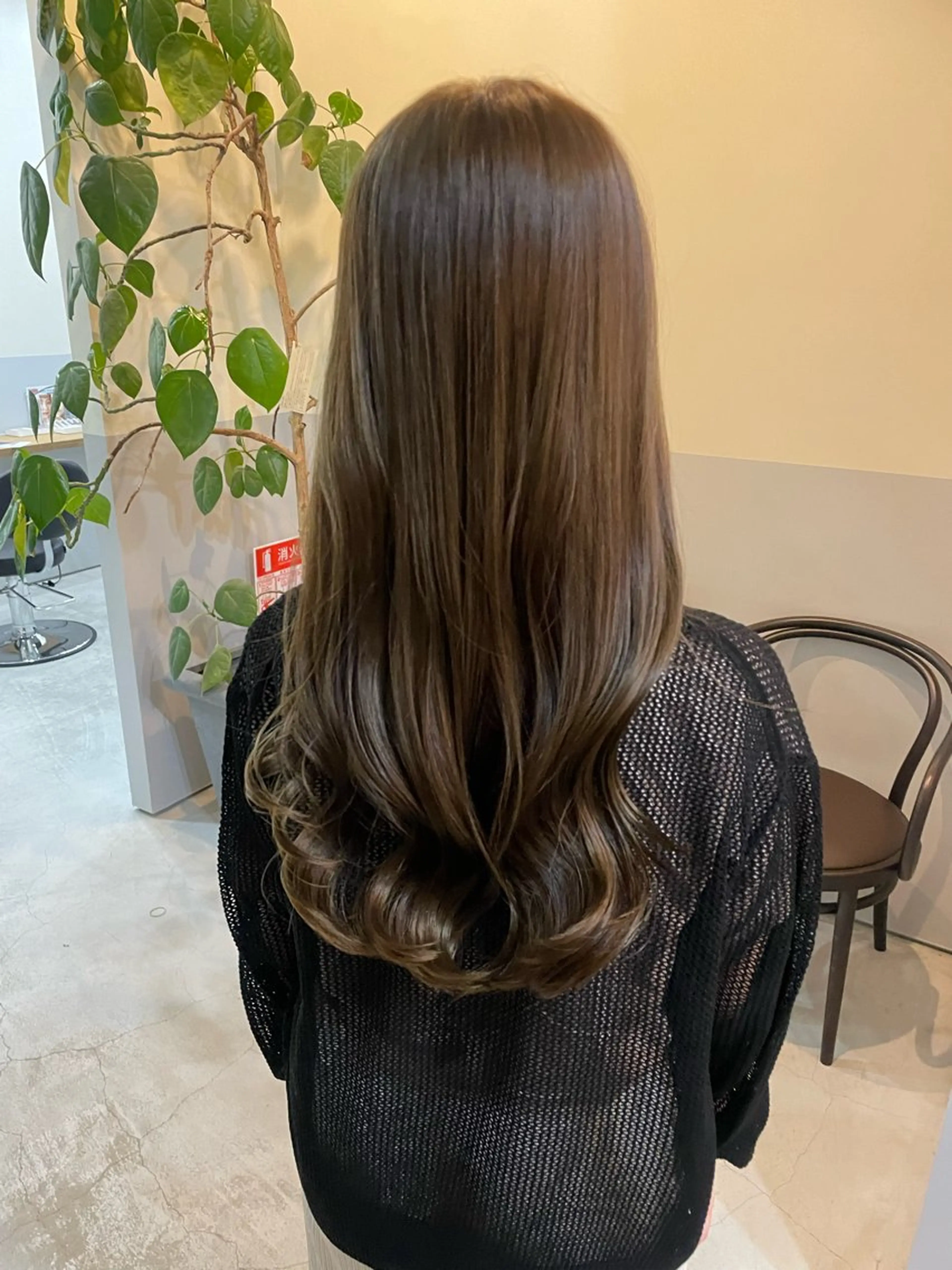 ロング カラー ブリーチ 透明感カラー ブリーチなしカラー 小久保 里紗のヘアスタイル