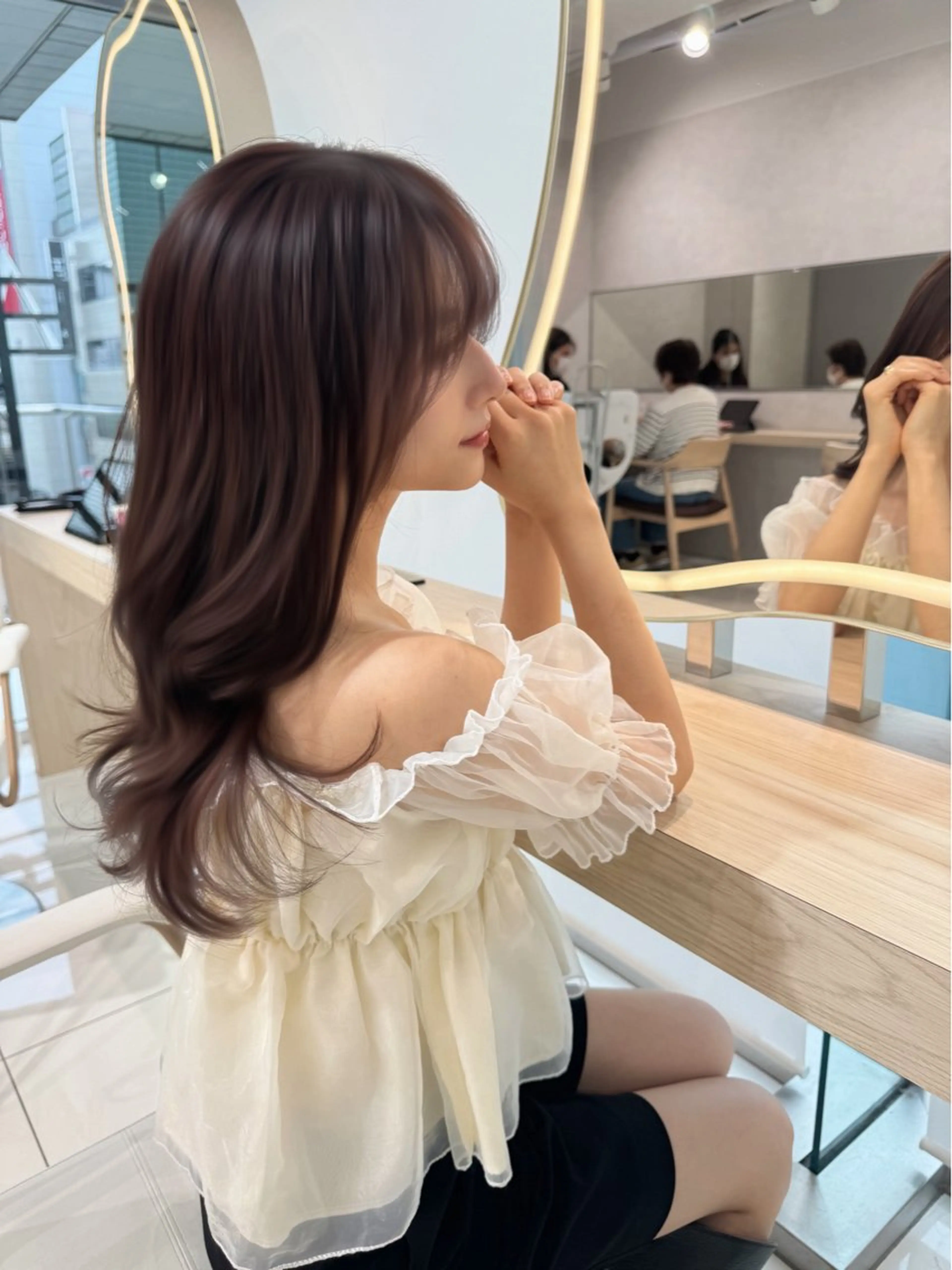 ロング レイヤーカット 小顔カット 三鷹で1番ショート ボブをカットする新谷のヘアスタイル