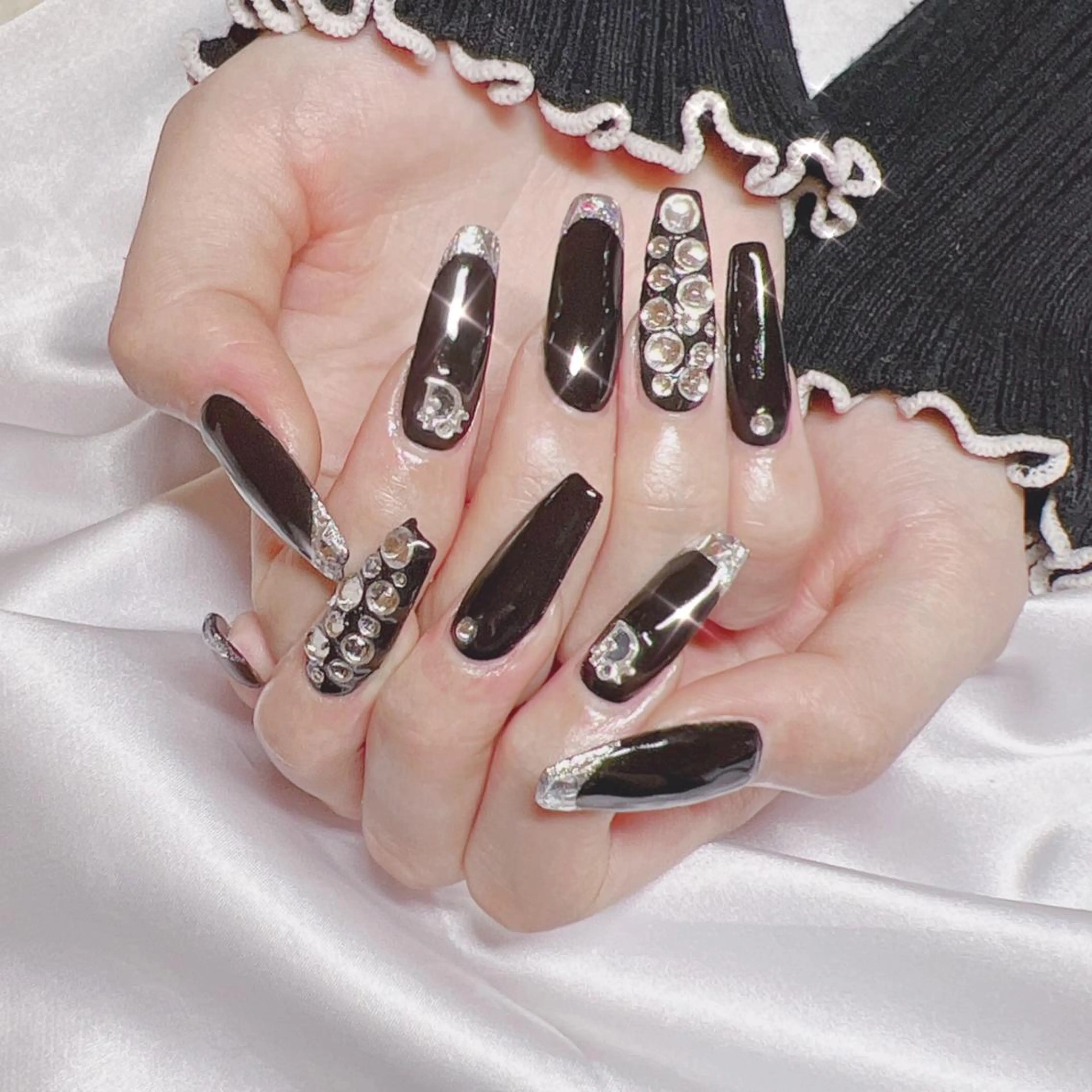 ネイル オーロラネイル フットネイル フレンチネイル ジェルネイル 韓国ネイル ハンドネイル ハンドケア 【ENサロン】 Rei🎀Nailのネイルデザイン