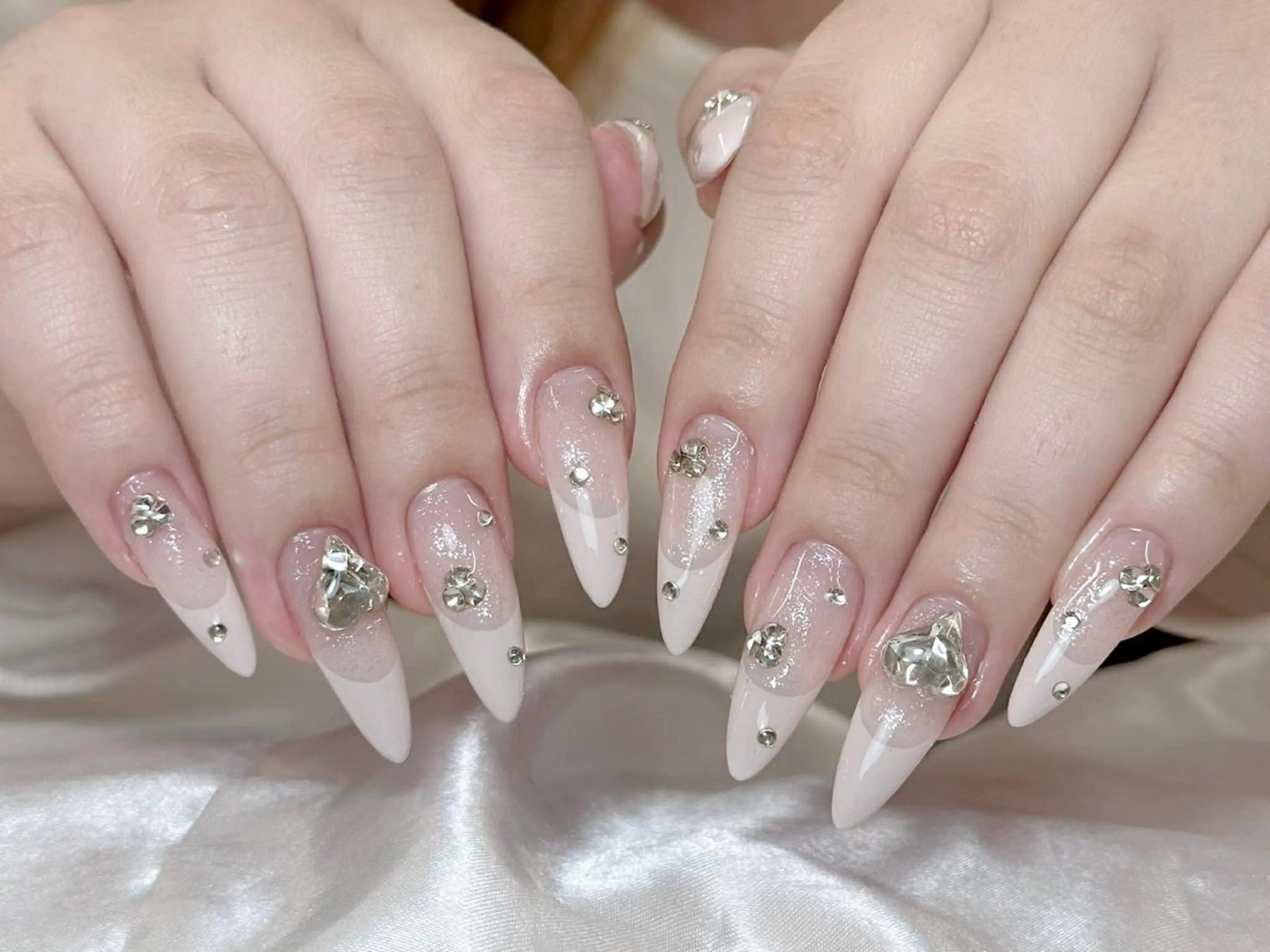 ネイル キラキラネイル 韓国ネイル マグネットネイル ニュアンスネイル ショートネイル ハンドネイル sorako nailのネイルデザイン