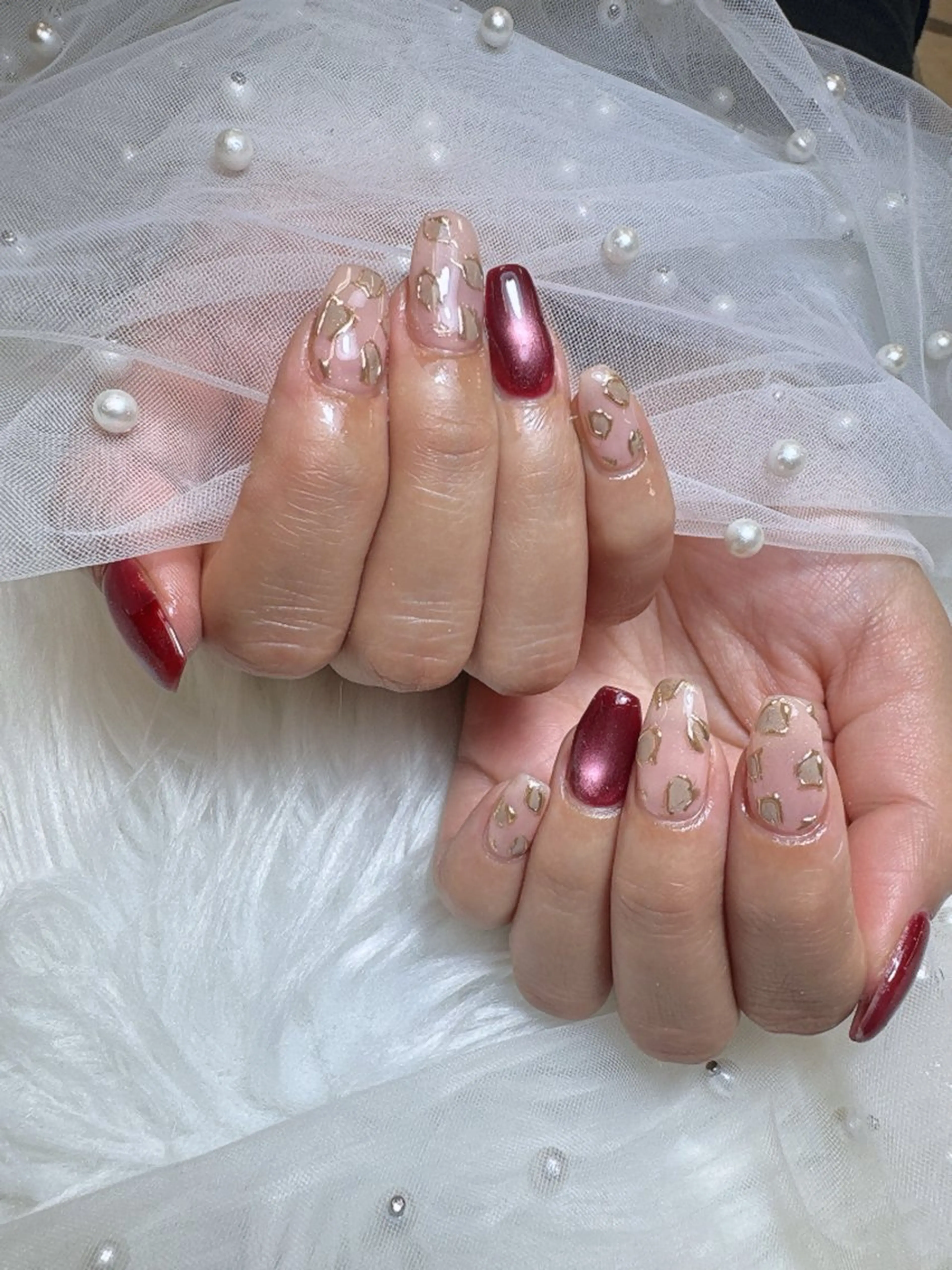 ネイル フレンチネイル ガラスフレンチ マグネットネイル 持ち込み ニュアンスネイル ハンドネイル Queeens nailのネイルデザイン
