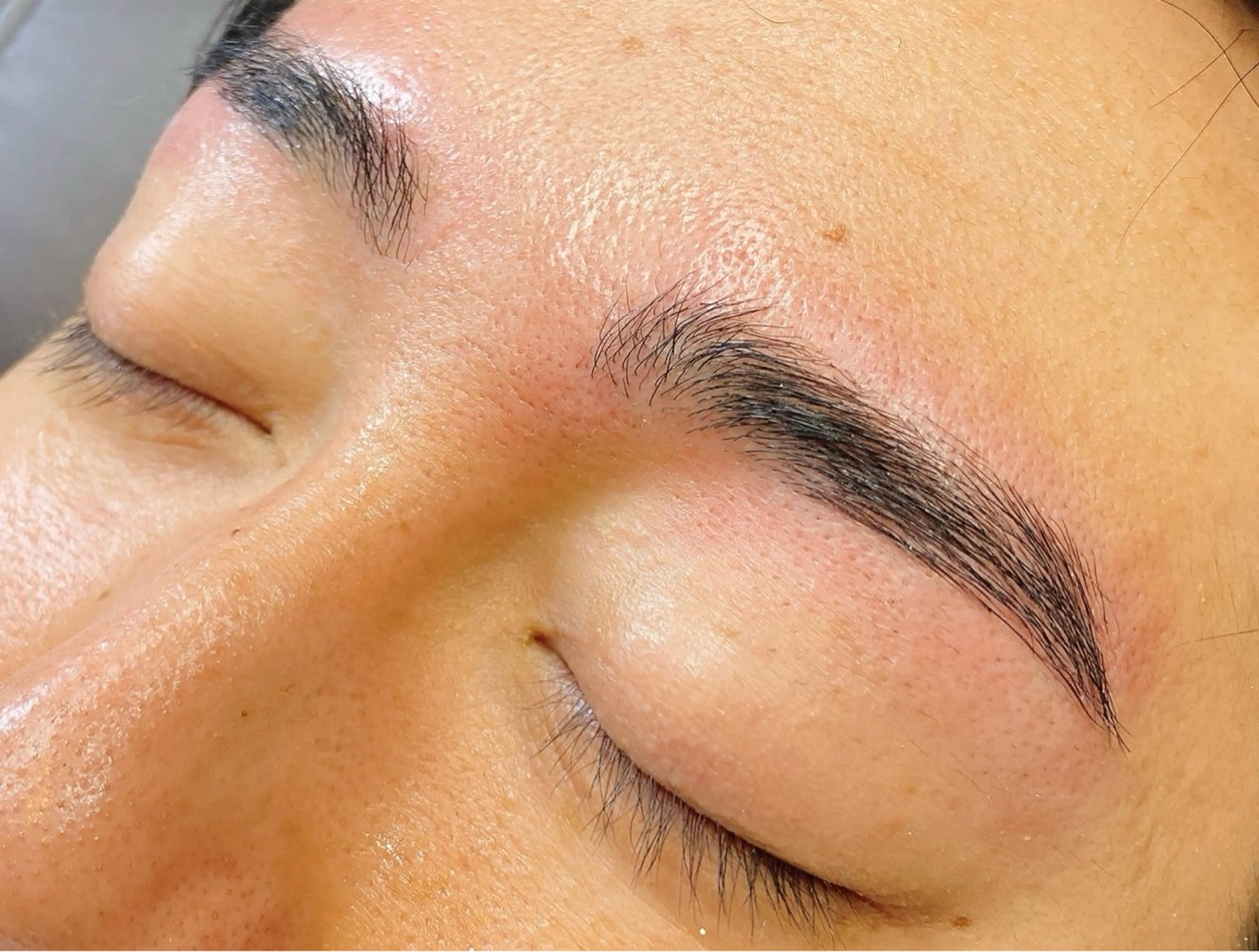 メンズ アイブロウ ハリウッドブロウリフト まつ毛パーマ専門& men's眉AYAの眉毛・アイブロウイメージ