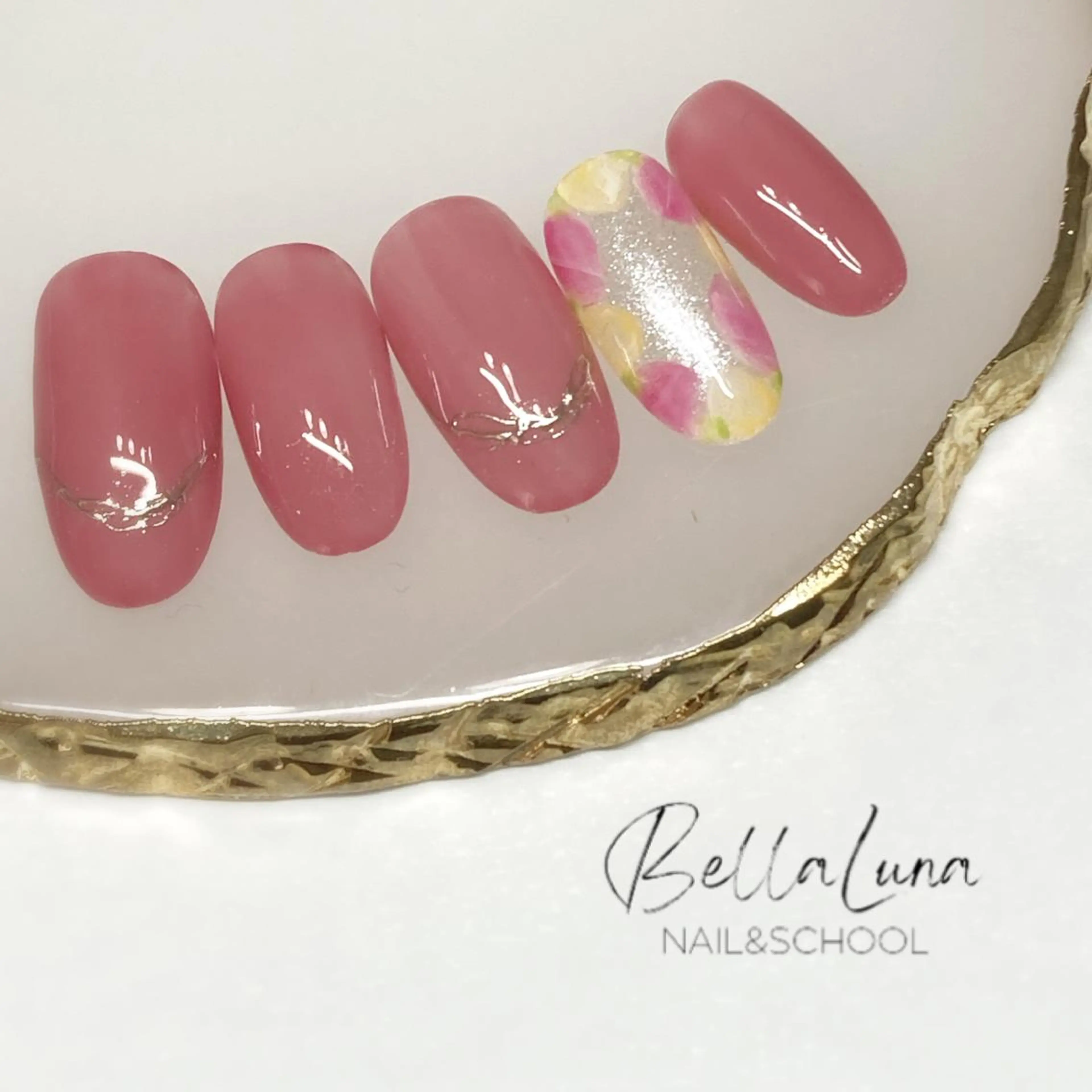 ネイル BellaLuna NAILのネイルデザイン