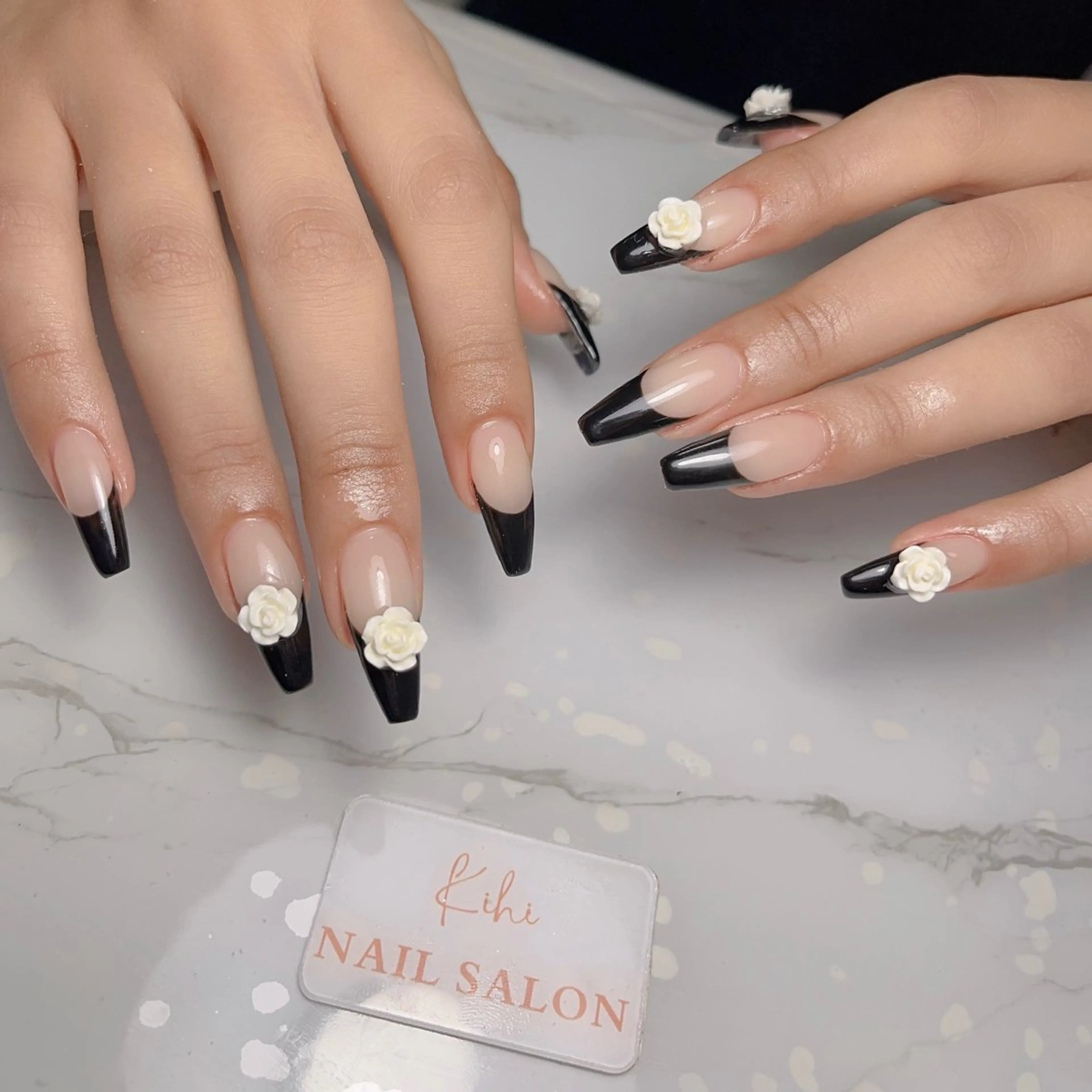 ネイル アートネイル フレンチネイル ジェルネイル グラデーション 韓国ネイル ハンドネイル 💕鈴木ユリ パラジェル/オフ無料のネイルデザイン