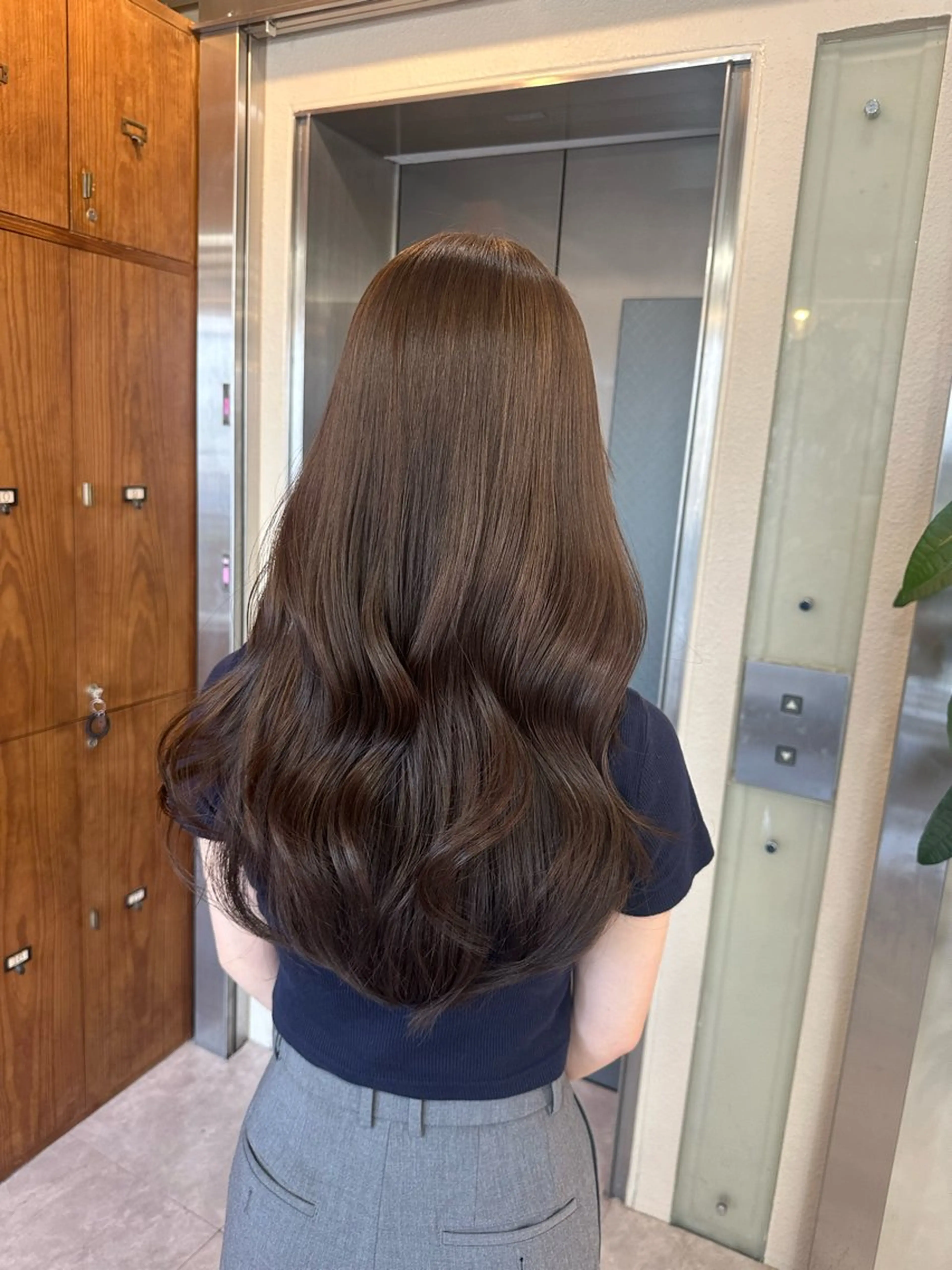 ロング 加藤 杏のヘアスタイル