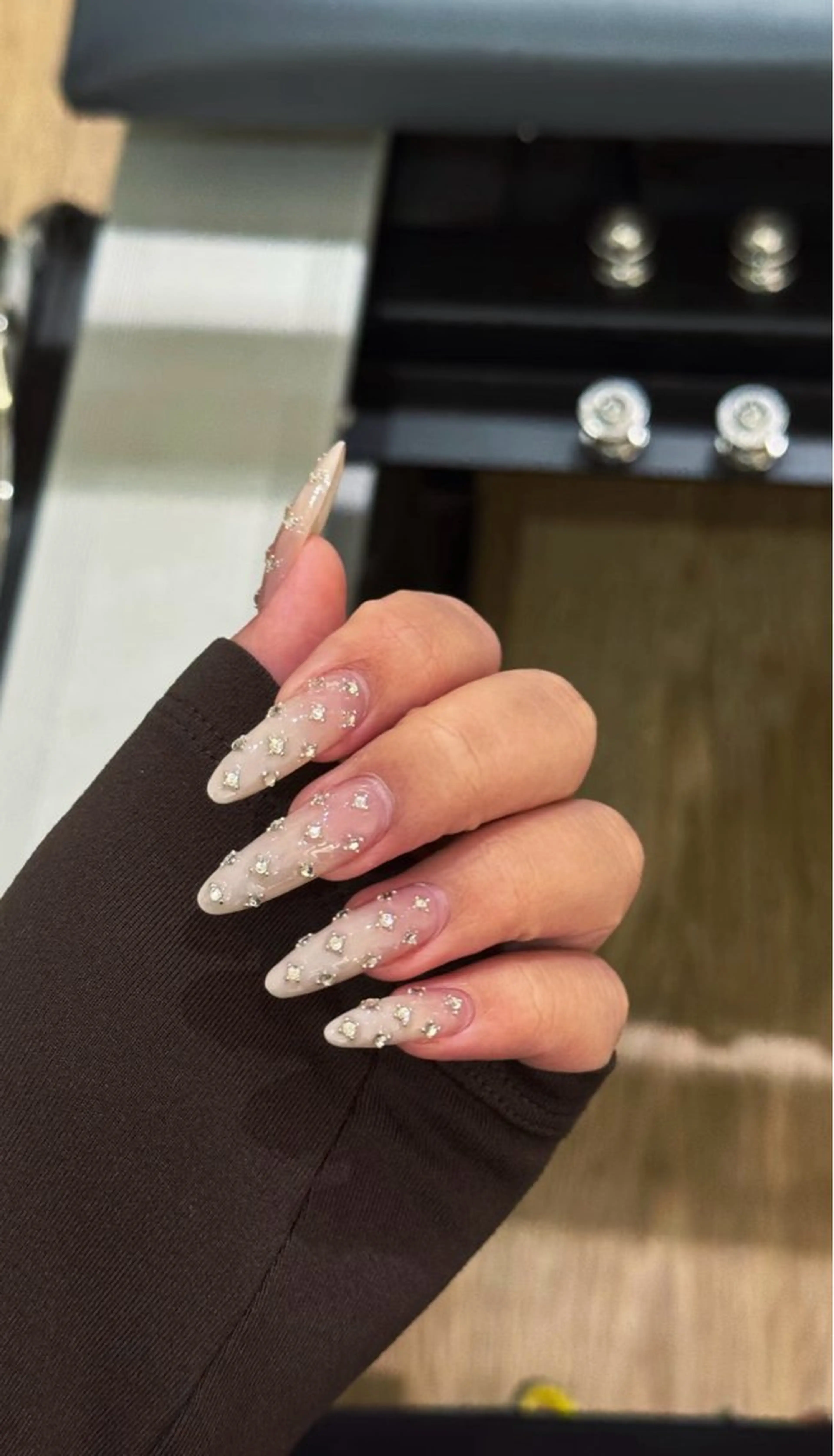 ネイル フレンチネイル キラキラネイル 韓国ネイル シンプルネイル ワンホンネイル ハンドネイル MEI Nailのネイルデザイン