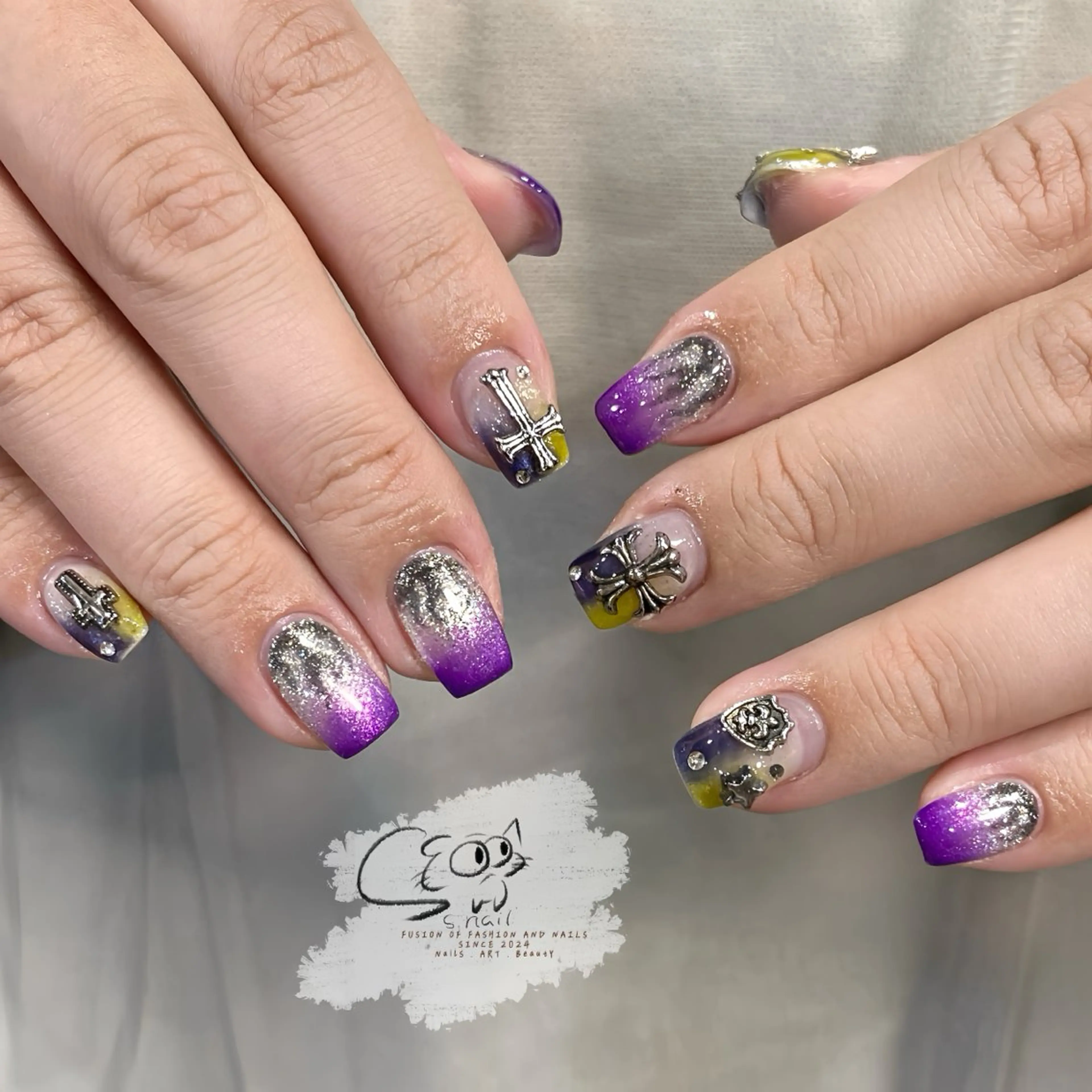 ネイル フレンチネイル ジェルネイル キラキラネイル ラメ(グリッター) マグネットネイル S.nail _のネイルデザイン