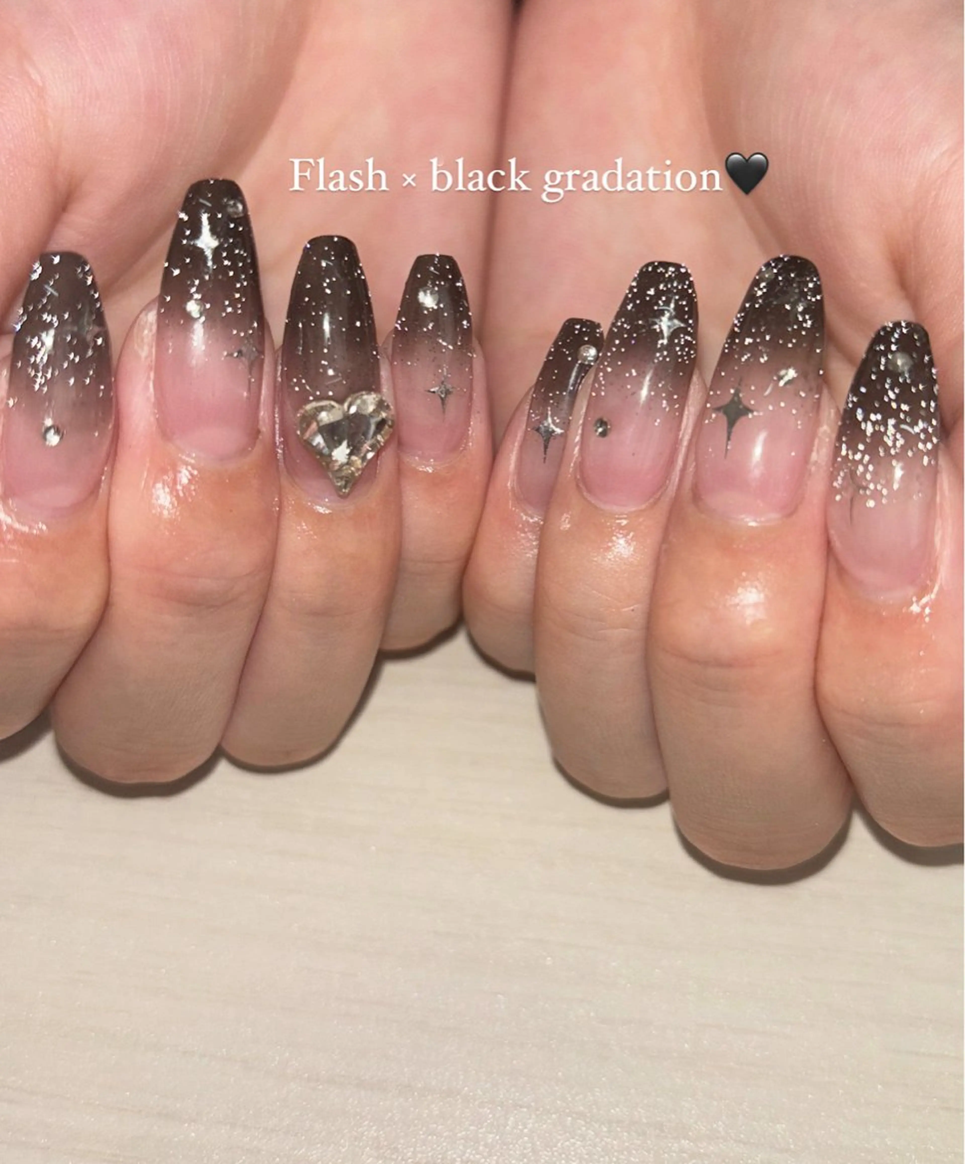 ネイル フラッシュネイル グラデーション キラキラネイル ハンドネイル beautiful meみくのネイルデザイン