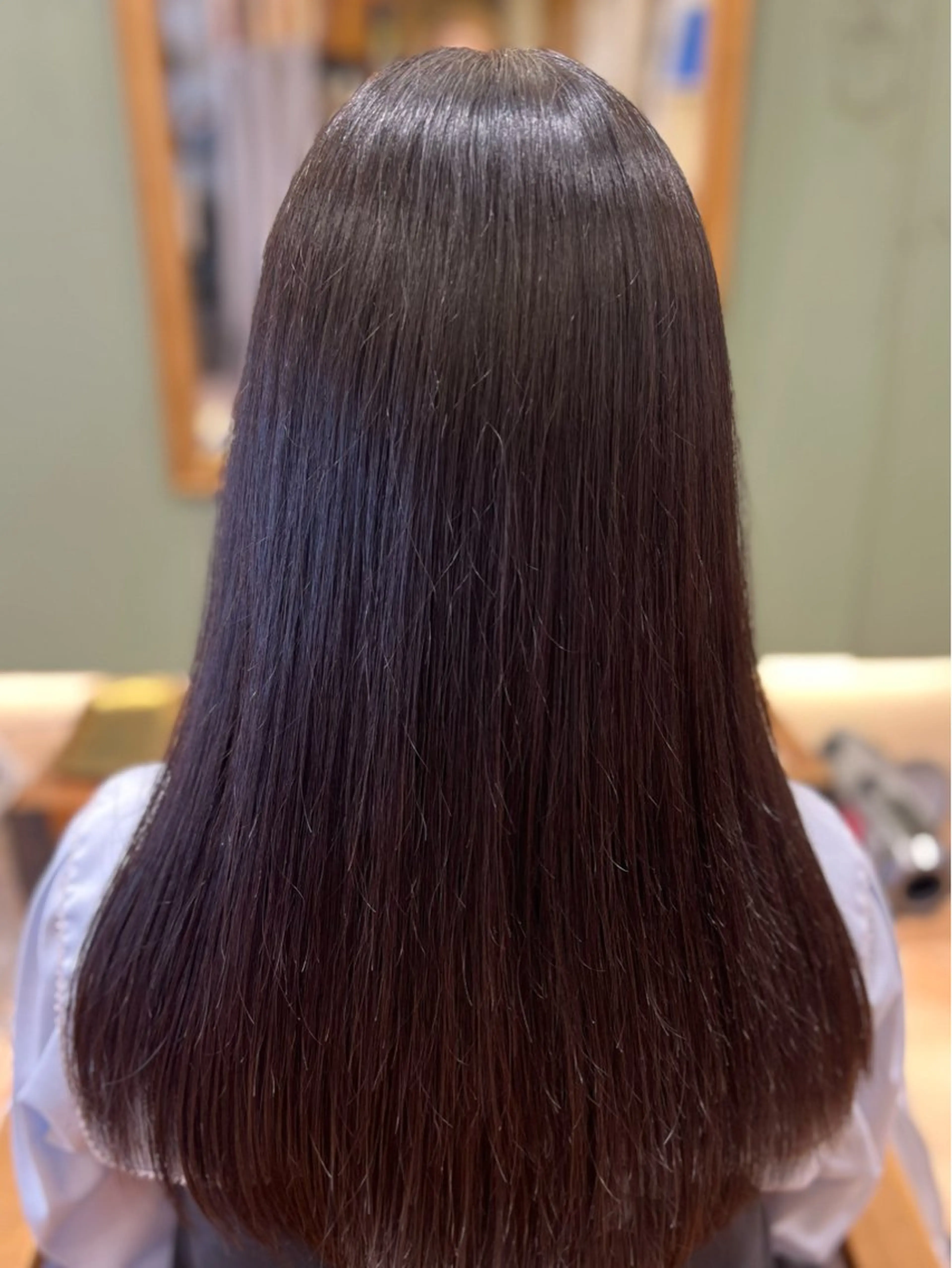 ロング クロサワ ヨーコのヘアスタイル