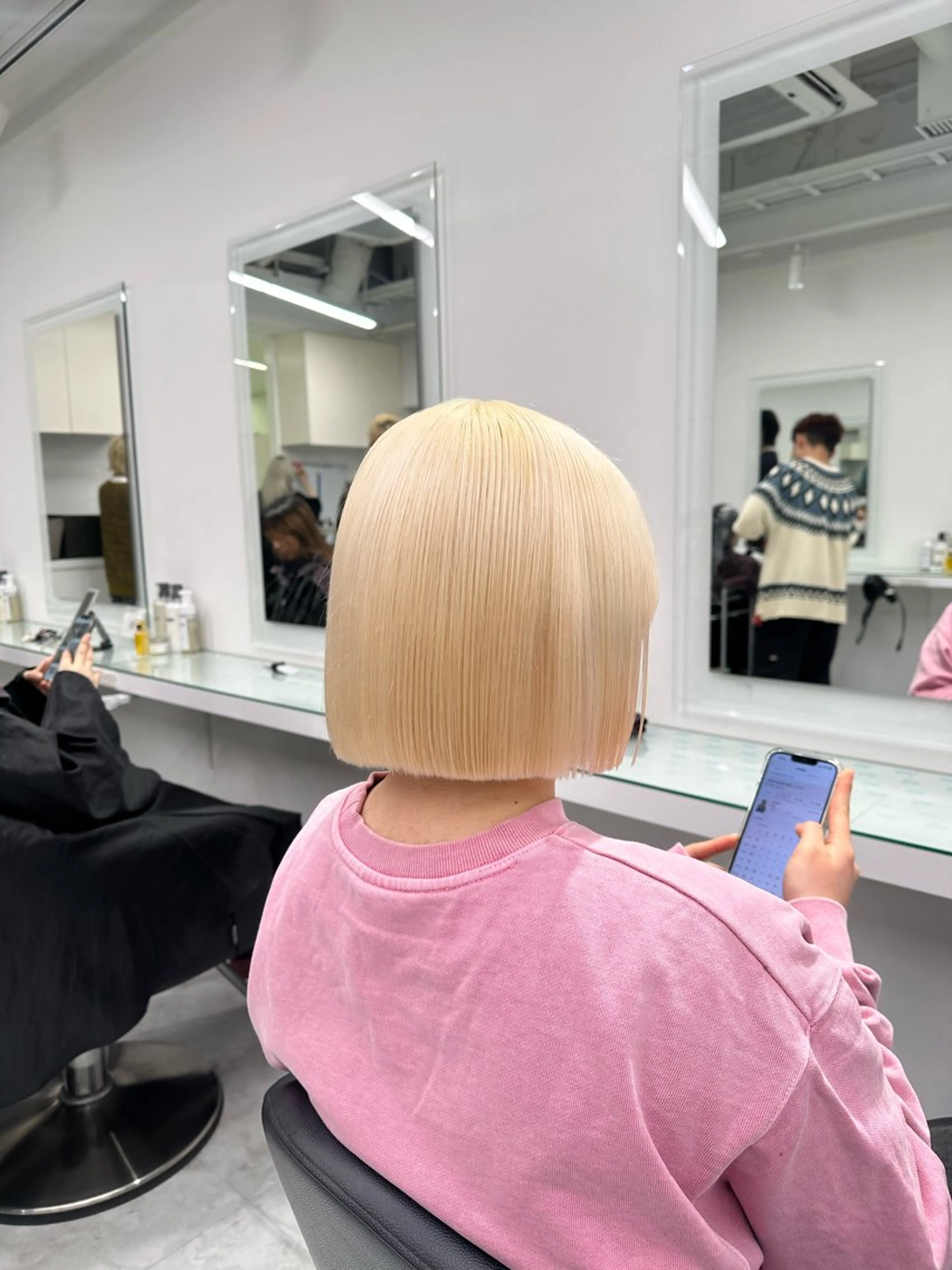 セミロング カラー ❄最強かわいいカラー ❄️MINA❄️のヘアスタイル