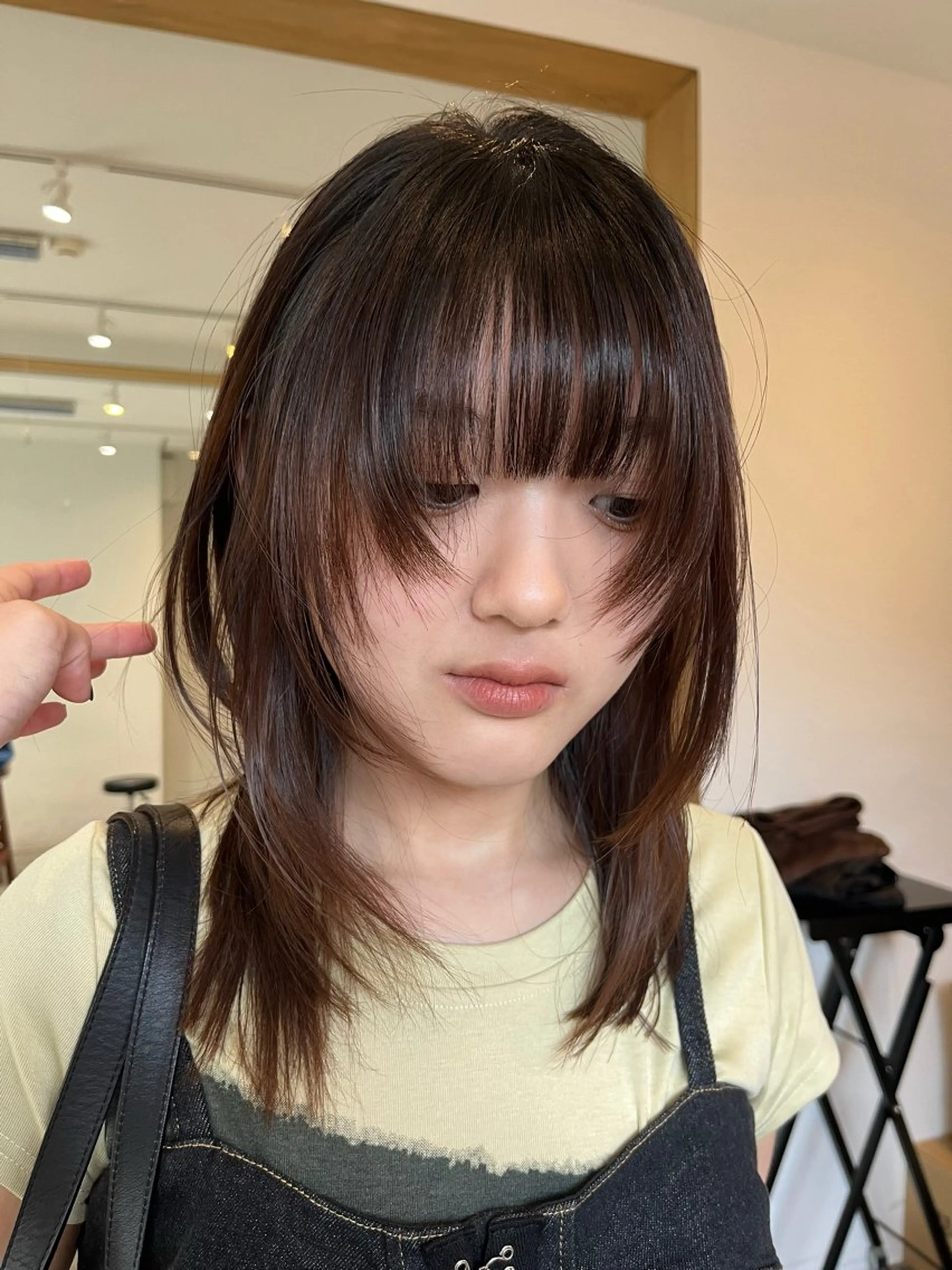 ミディアム ハッシュカット カット ヘアカラー YUI／レイヤー カット/透明感カラーのヘアスタイル