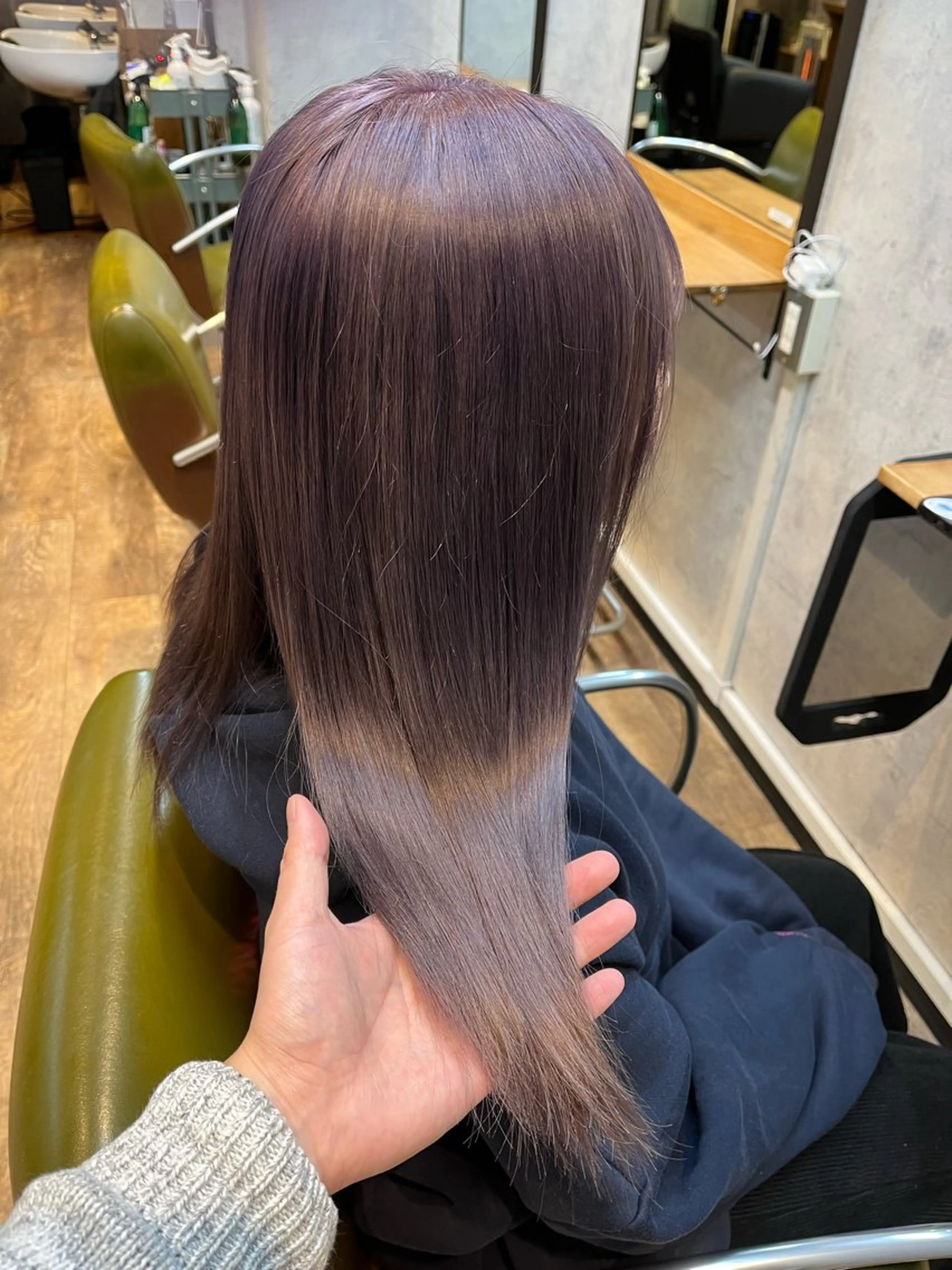 セミロング カラー アッシュ パープルカラー カット ヘアカラー 松井 敬太郎のヘアスタイル