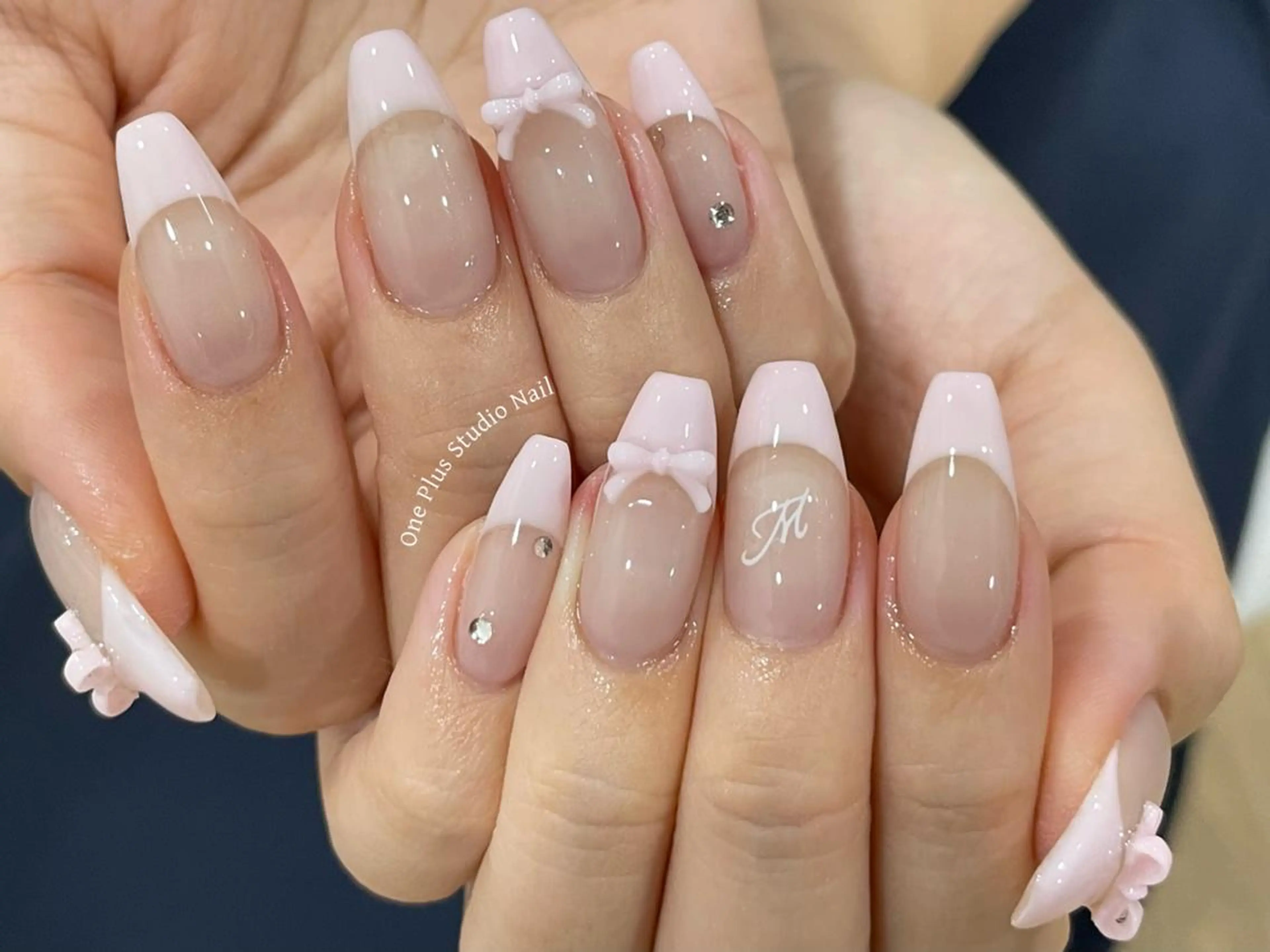 ネイル アートネイル オーロラネイル ガーリー キラキラネイル 韓国ネイル haruka 🧸のネイルデザイン