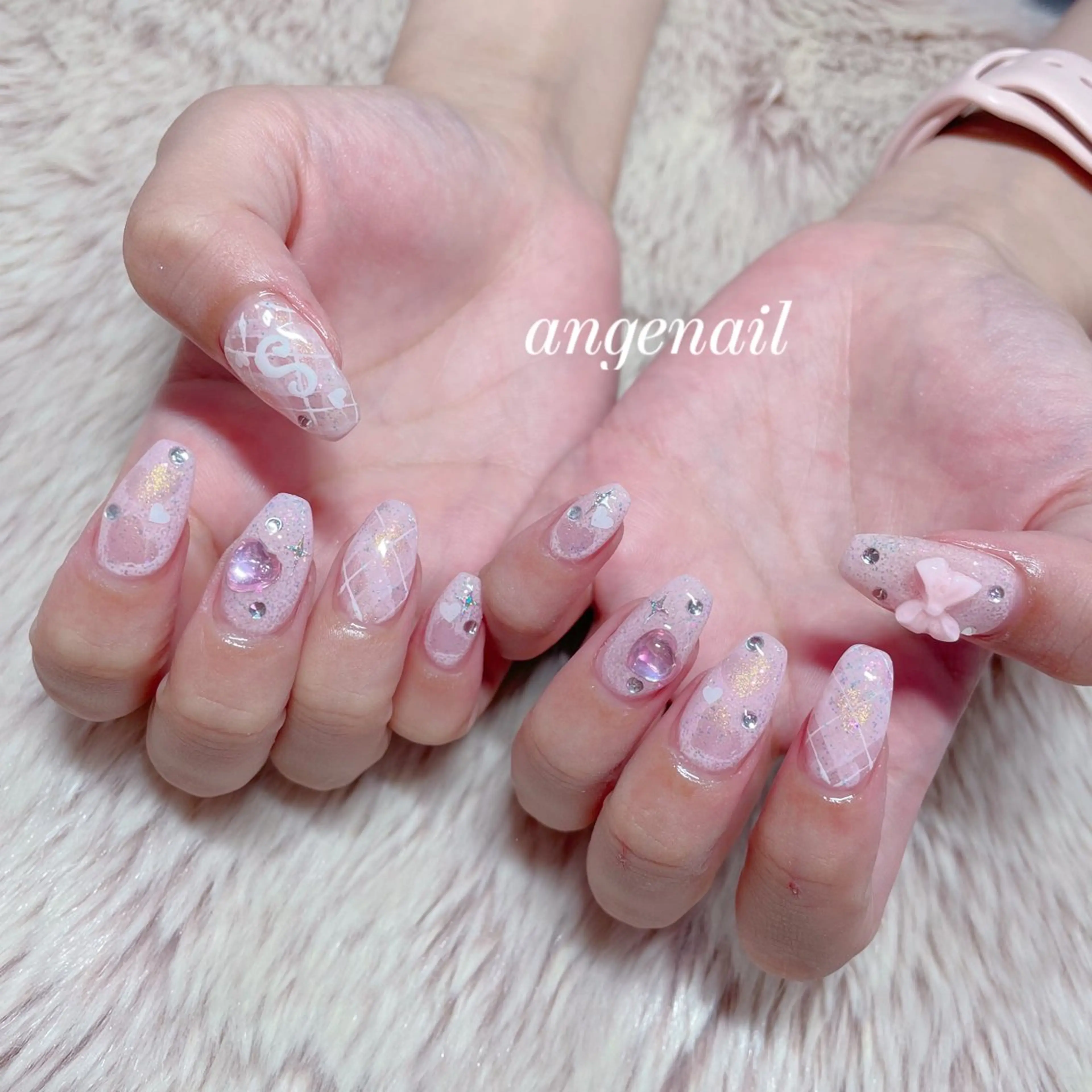 ネイル ハンドネイル オーナーネイリスト MAKIのネイルデザイン