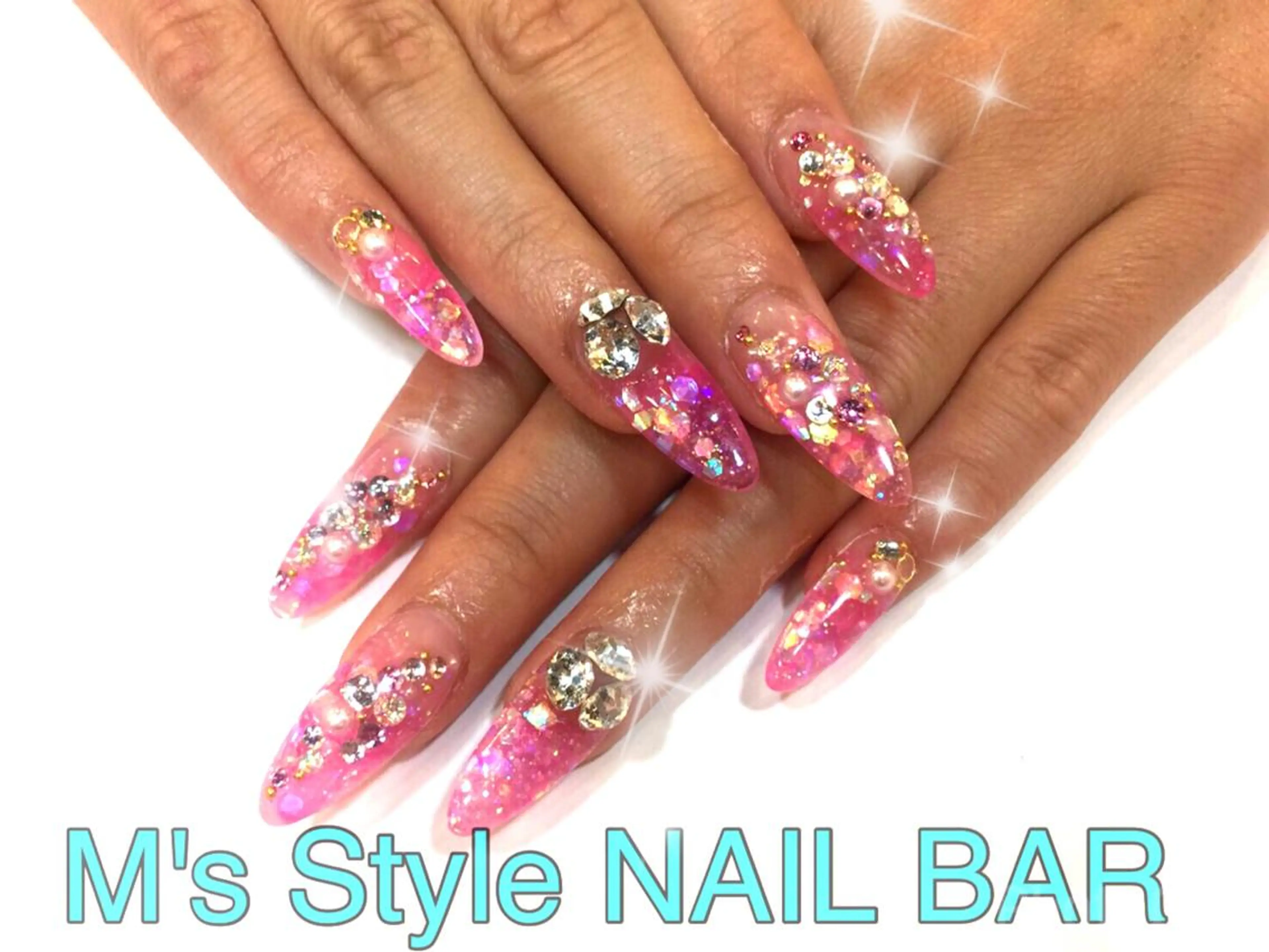ネイル キラキラネイル ストーンネイル ハンドネイル M's Style NAIL BARのネイルデザイン
