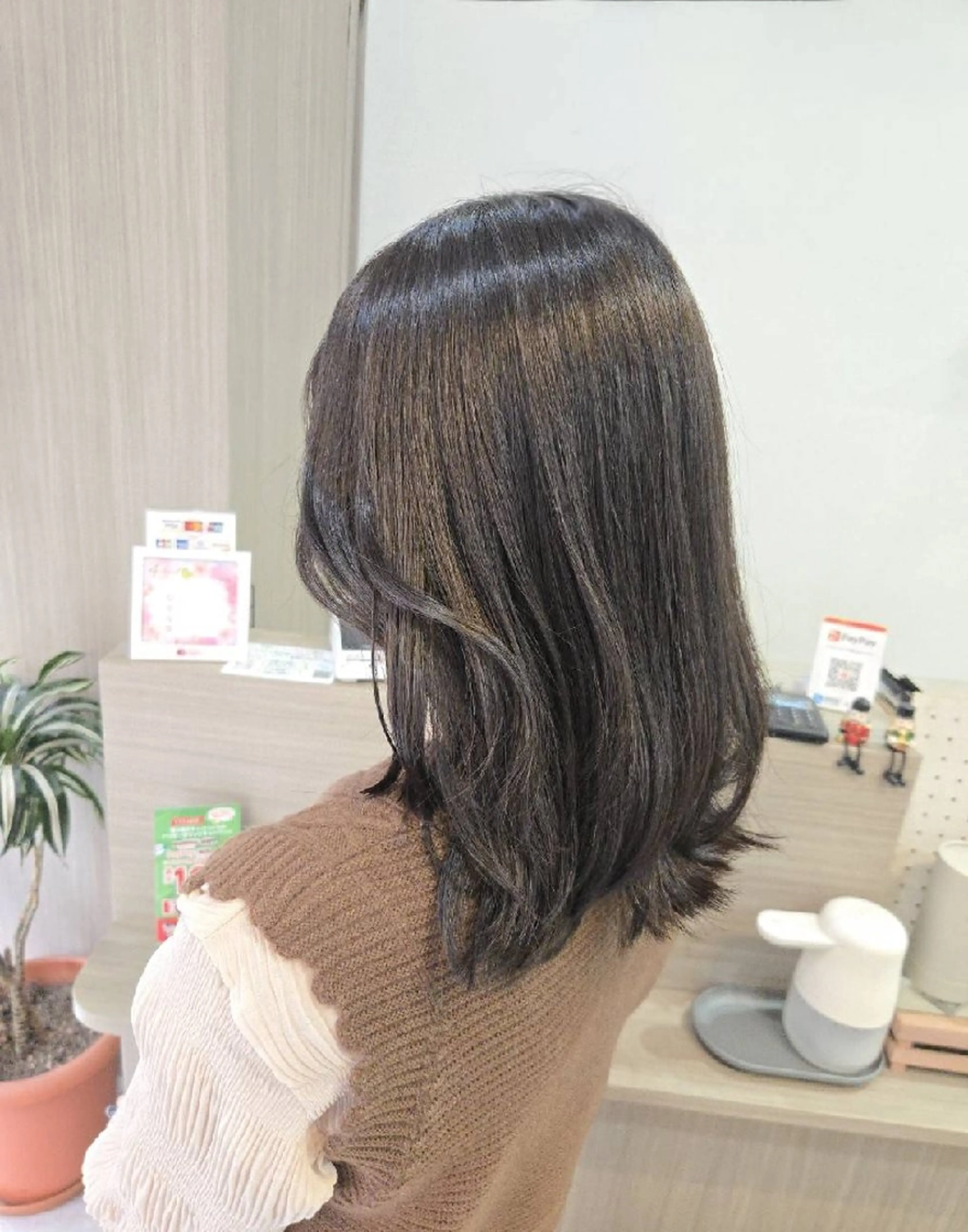 セミロング カラー カット ヘアカラー 暖色🍎透明感カラー 🩵小林かりんのヘアスタイル