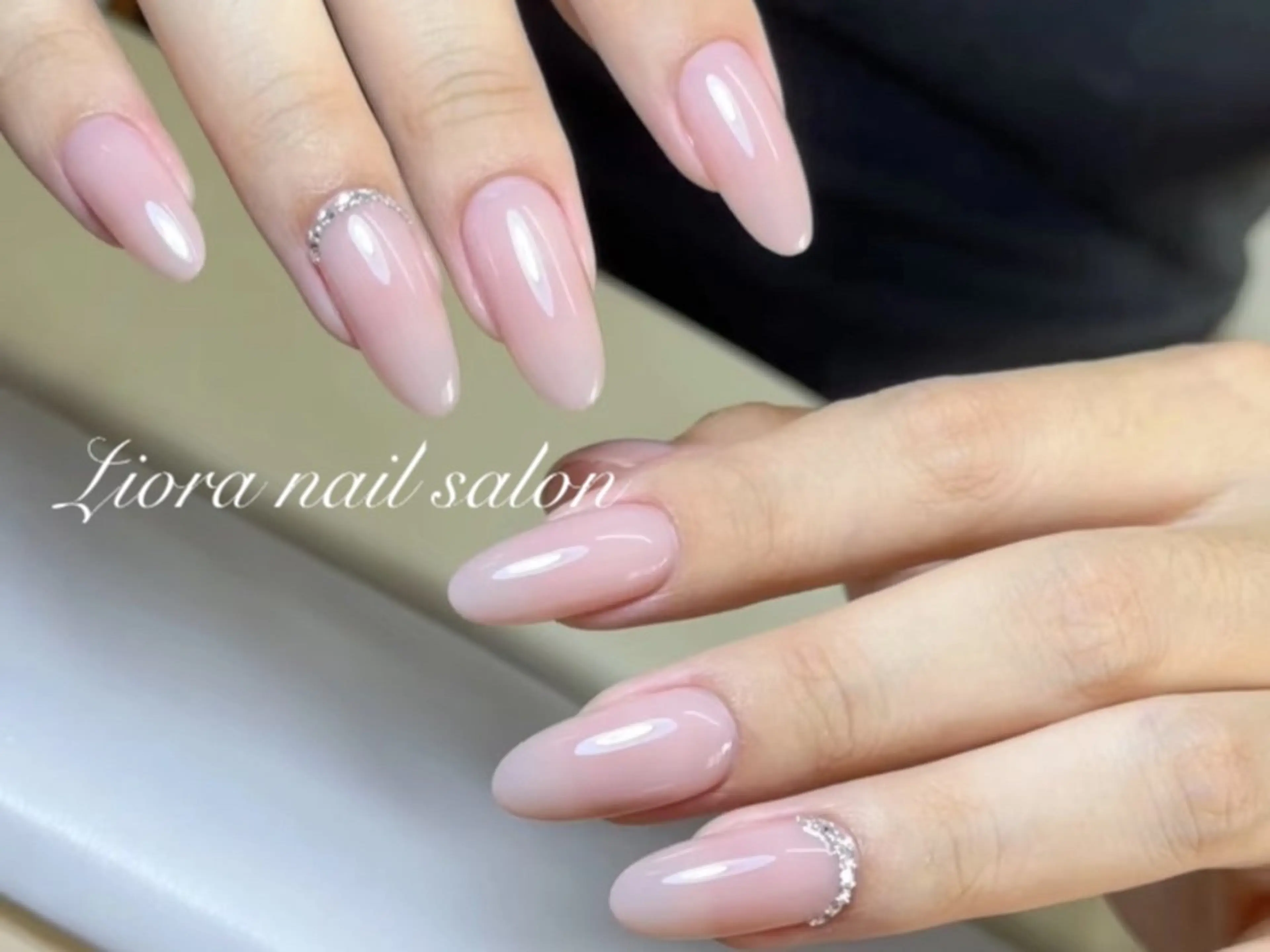 ネイル フレンチネイル ジェルネイル ガーリー グラデーション キラキラネイル ハンドネイル Liora nail スカルプ専門店のネイルデザイン