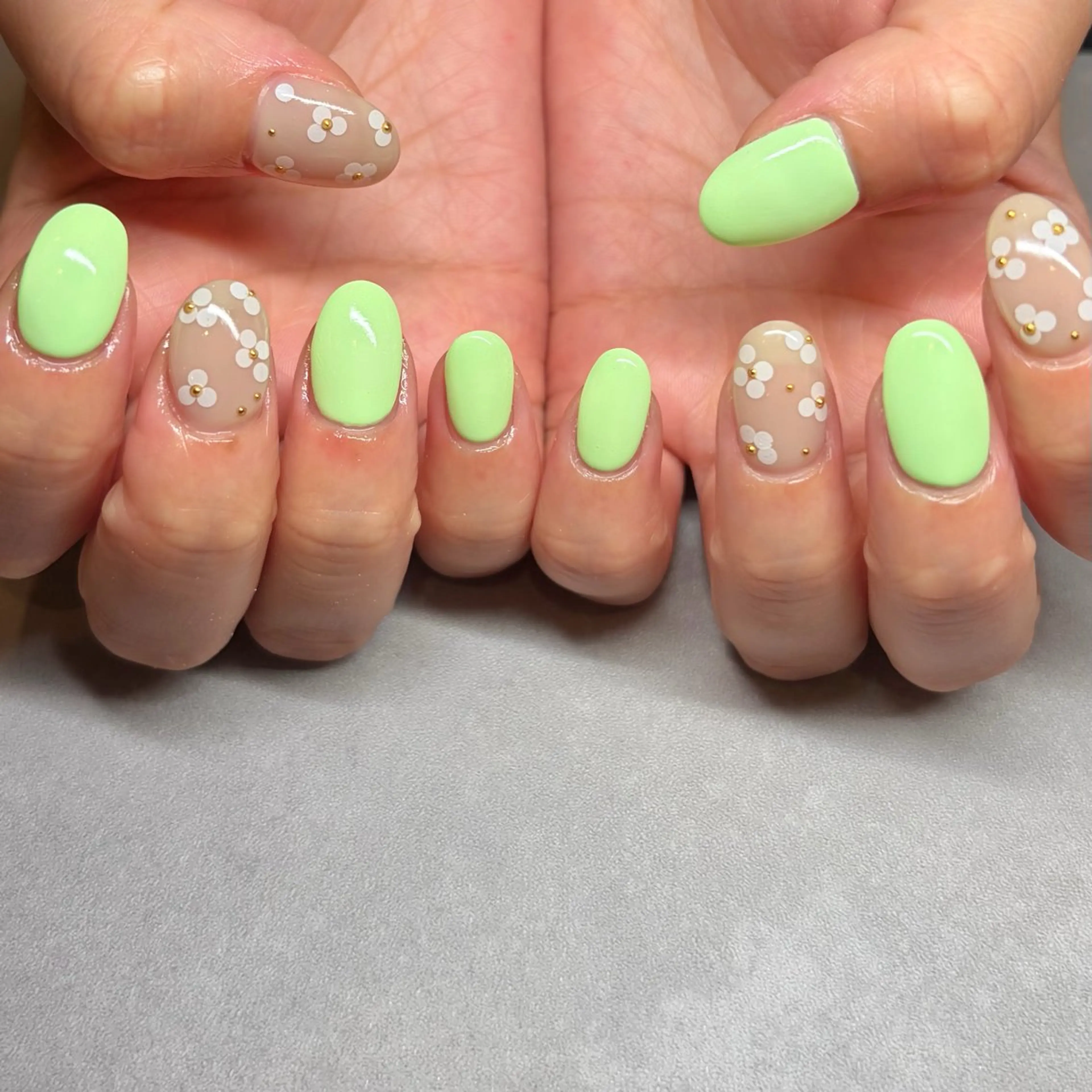 ネイル YUKO🩶 sofa立川のネイルデザイン