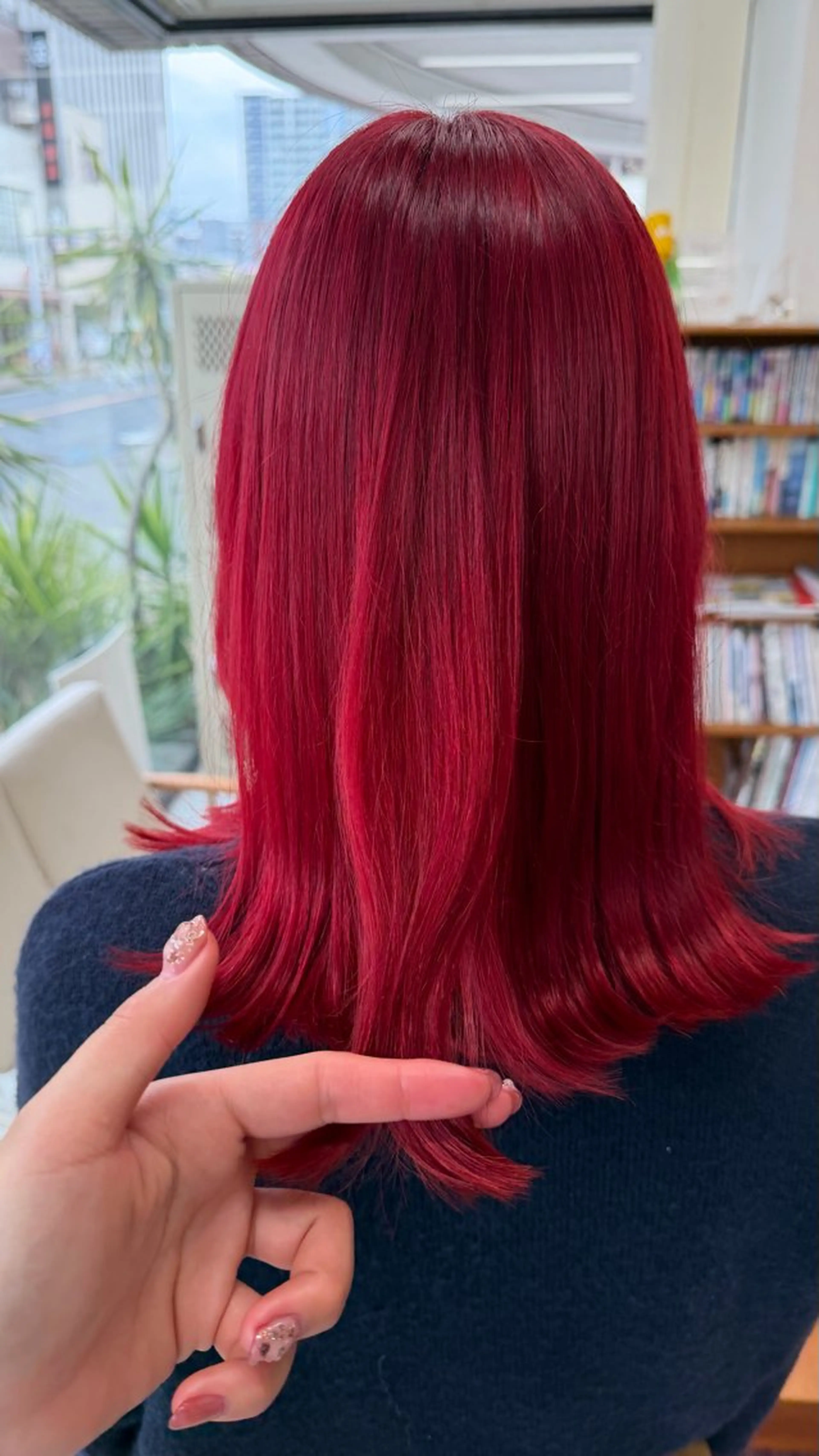 ミディアム カラー レッドカラー カット ヘアカラー 石川 実咲のヘアスタイル