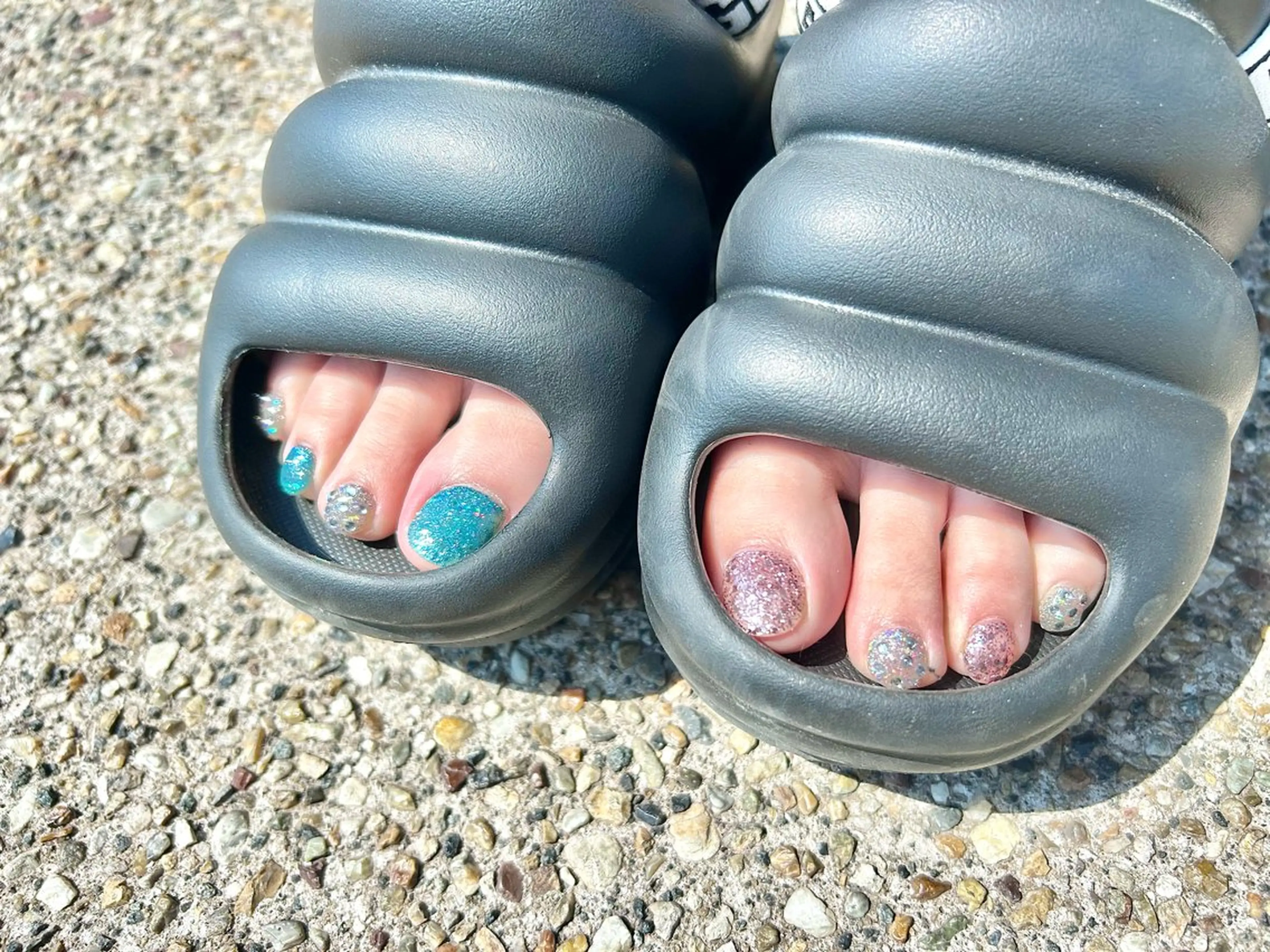 ネイル ストーンネイル NailSalon Radiaのネイルデザイン