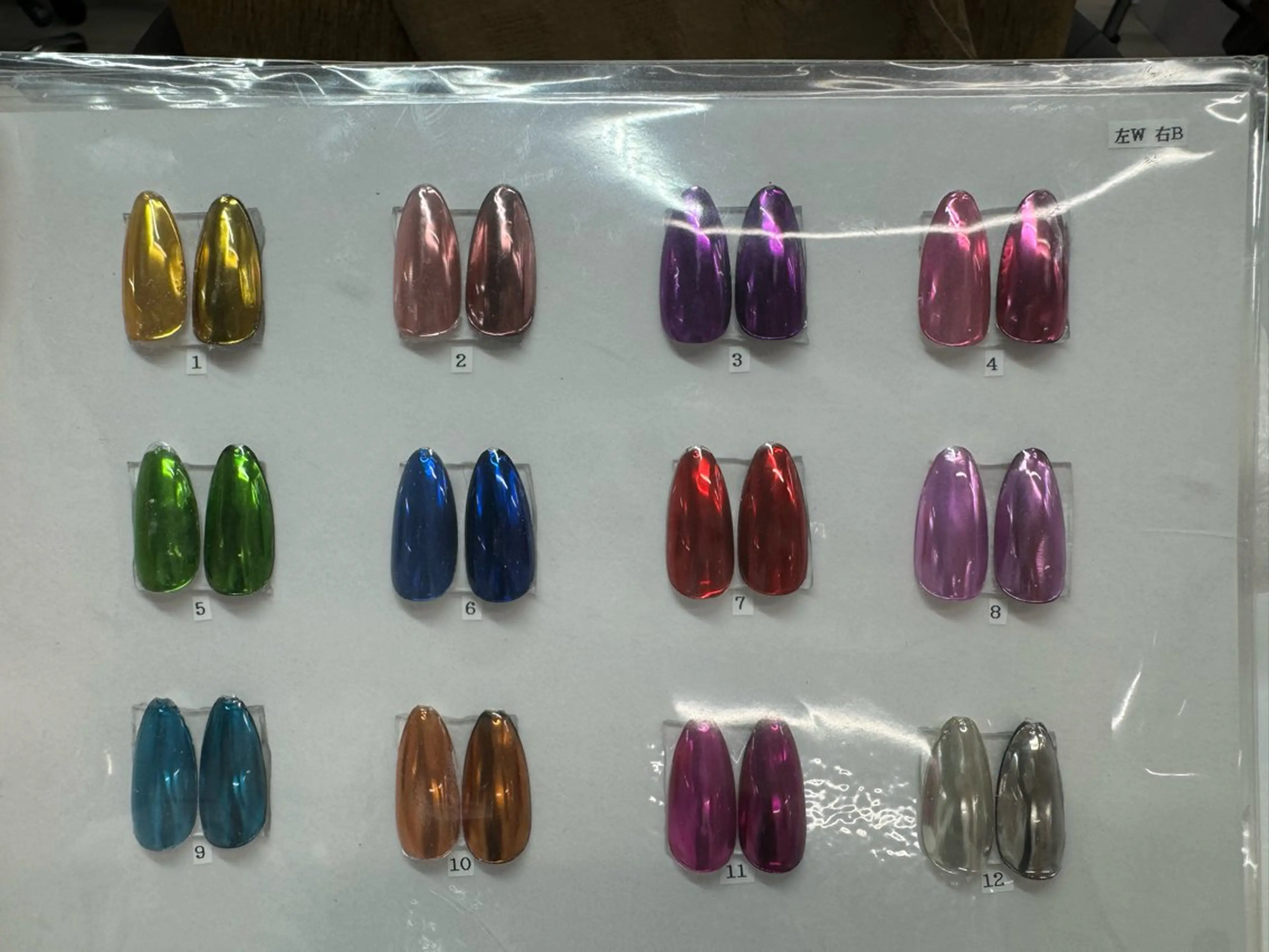 ネイル ミラーネイル MAXKELLY SAEのネイルデザイン