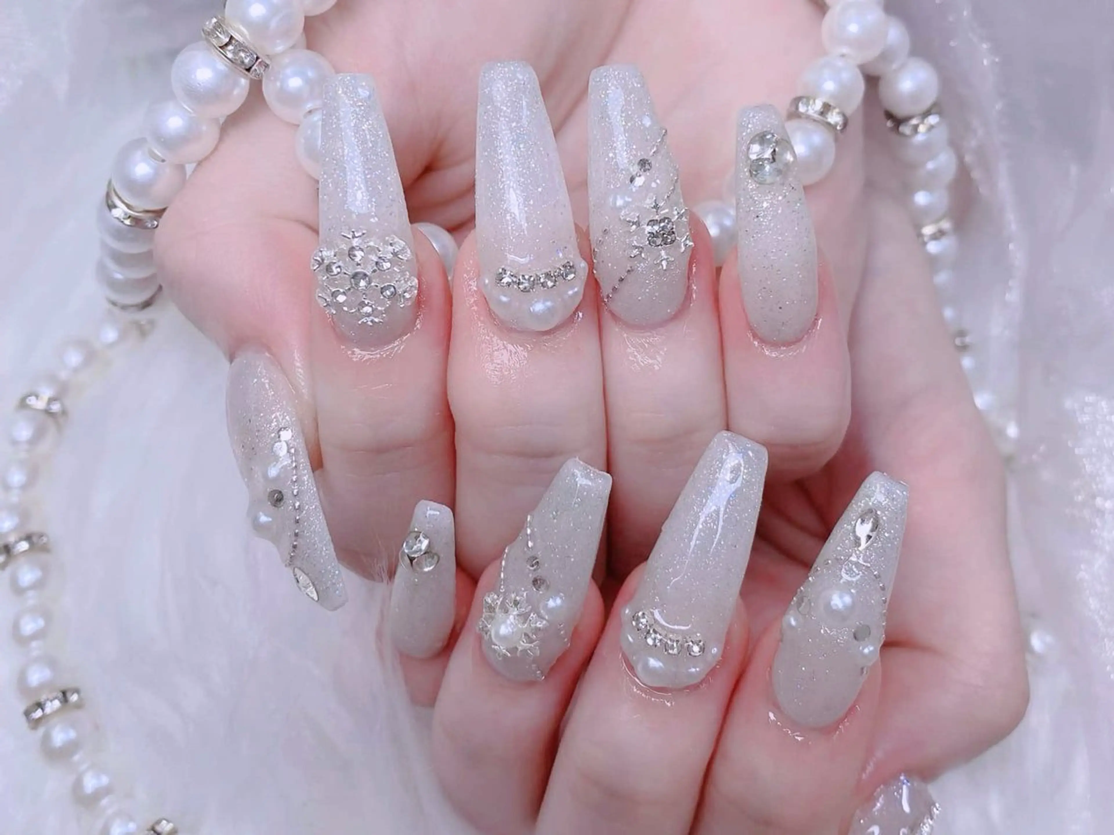 ネイル 成人式 ジェルネイル ロングネイル マグネットネイル ミディアムネイル ハンドネイル MoMoA Nail ネイル長さ出し専門店のネイルデザイン