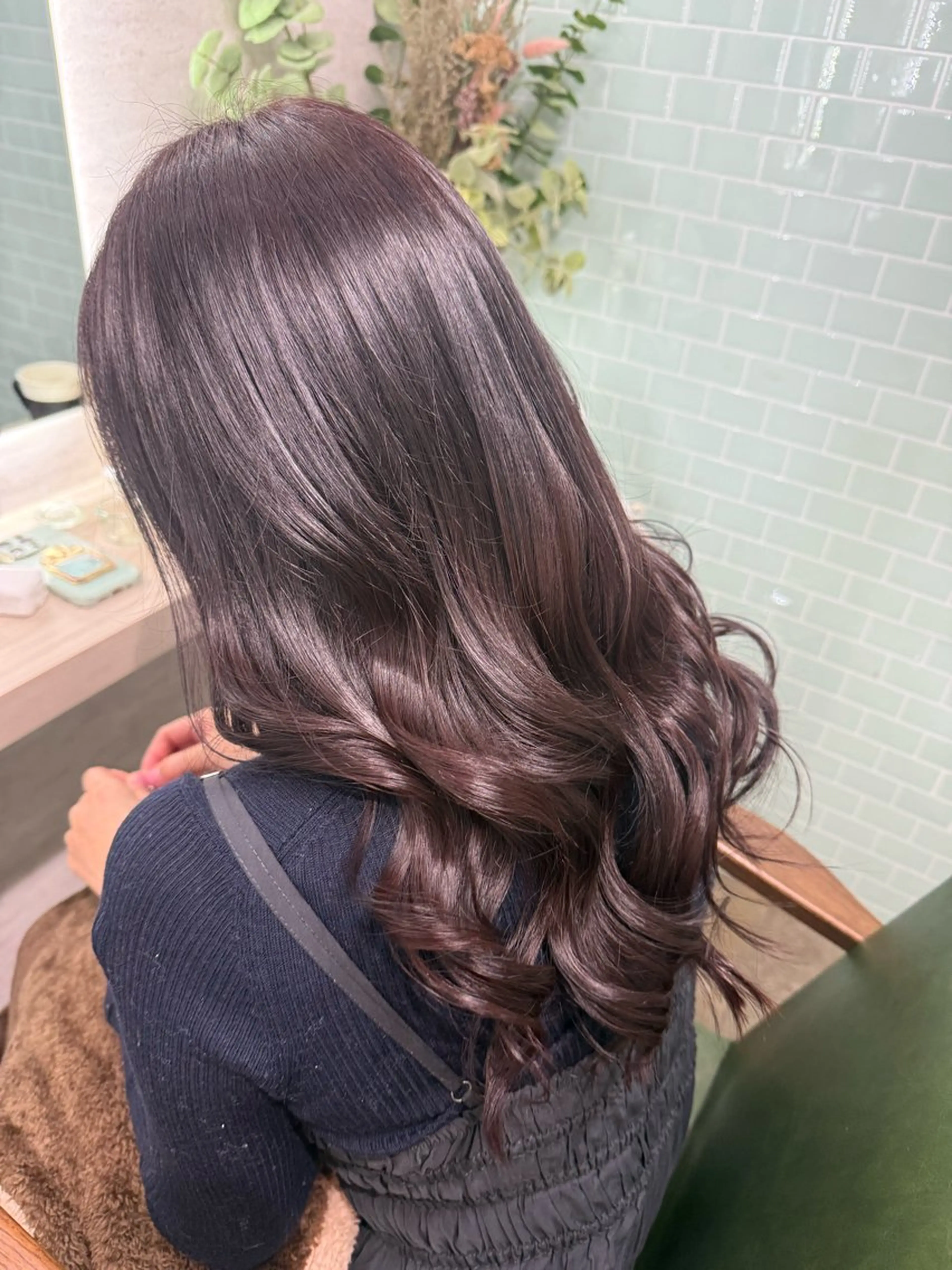 ミディアム カラー ミディアムパーマ 髪質改善 縮毛矯正 トリートメント 酸性ストレート カット ヘアカラー トリートメント 縮毛矯正/ /関内/あべももこのヘアスタイル