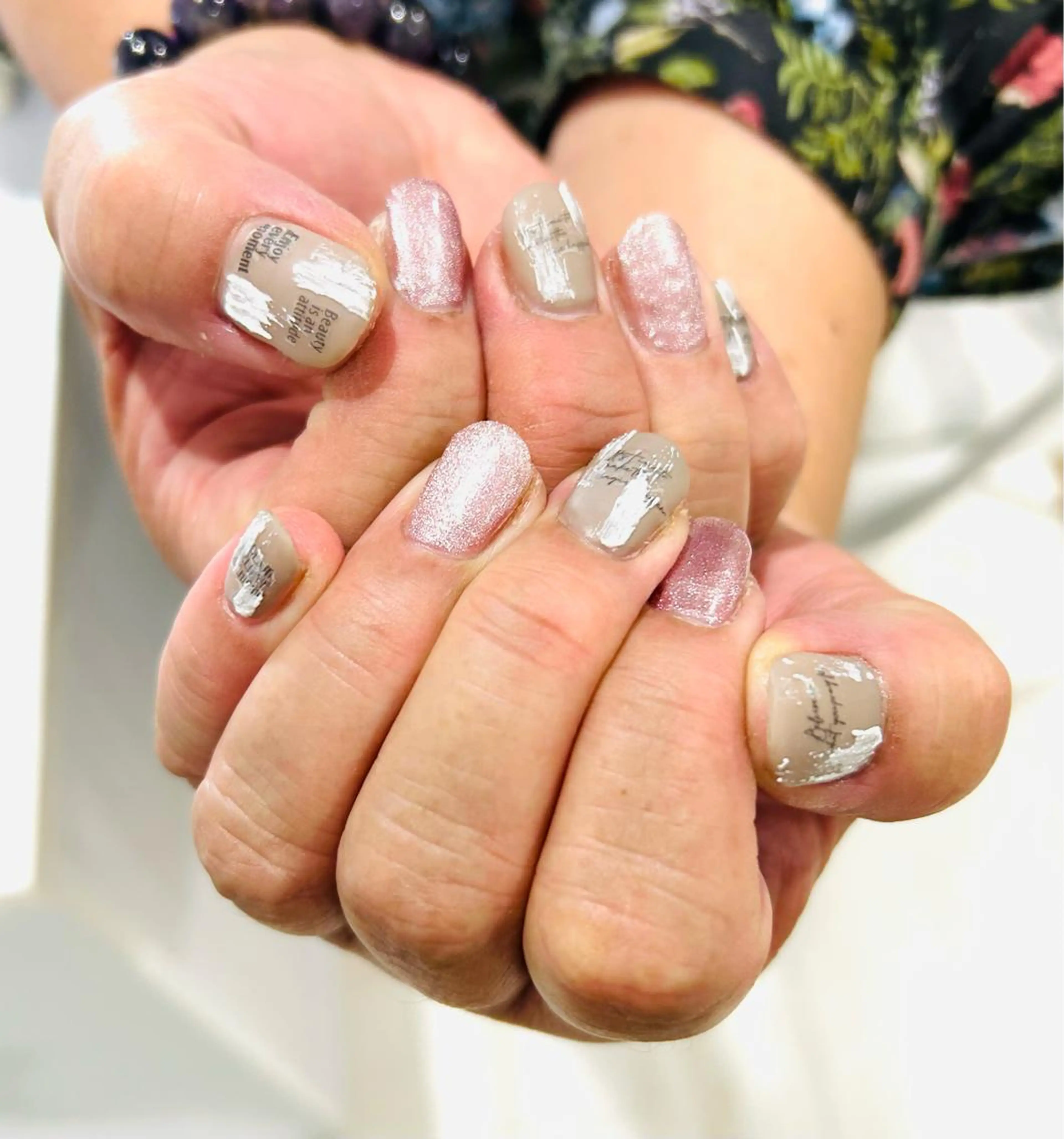 ネイル フラッシュネイル フットネイル フレンチネイル ラメ(グリッター) ラメグラデーション H3 hitoのネイルデザイン