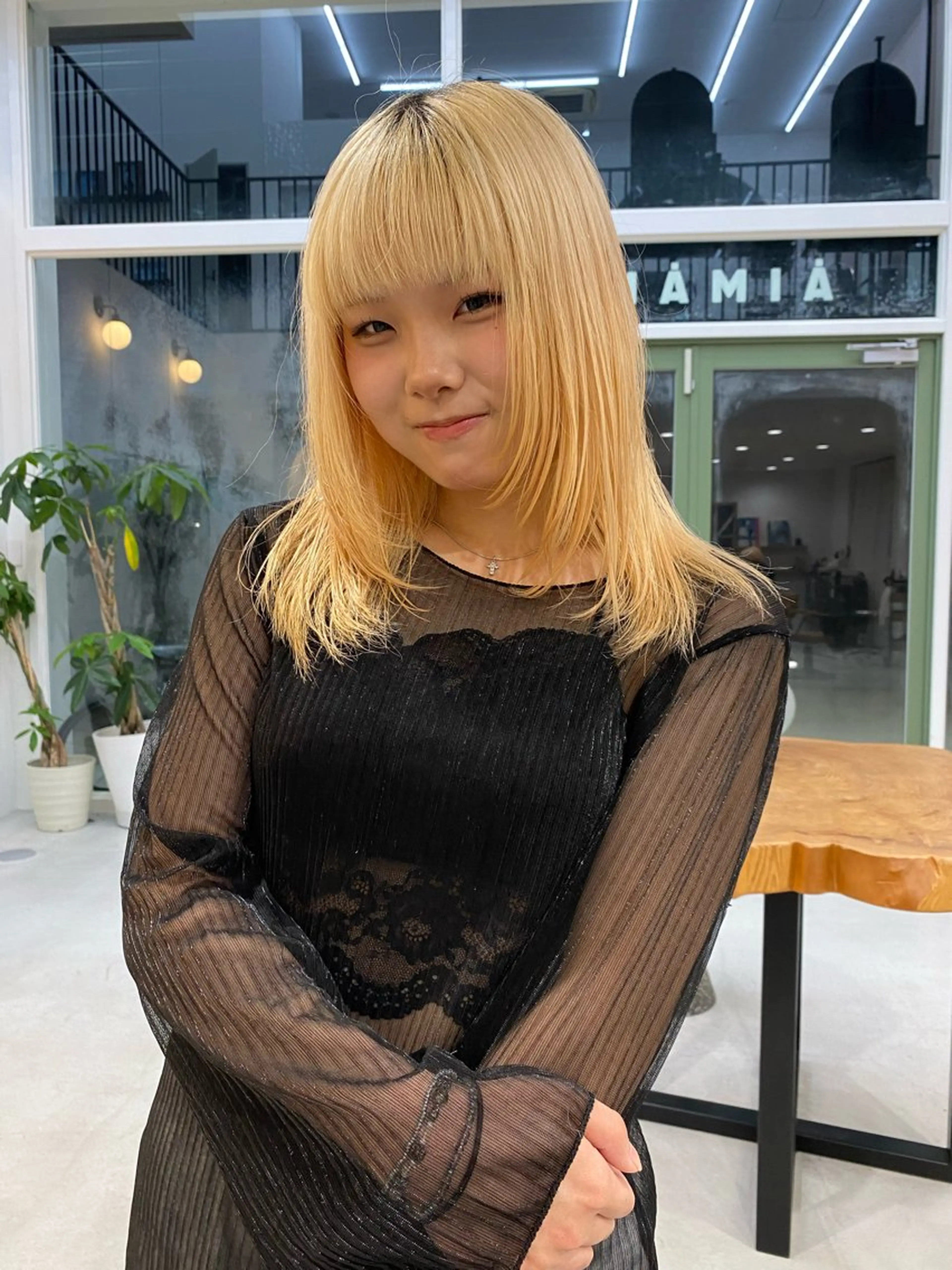 セミロング レイヤーカット 纐纈 大和のヘアスタイル