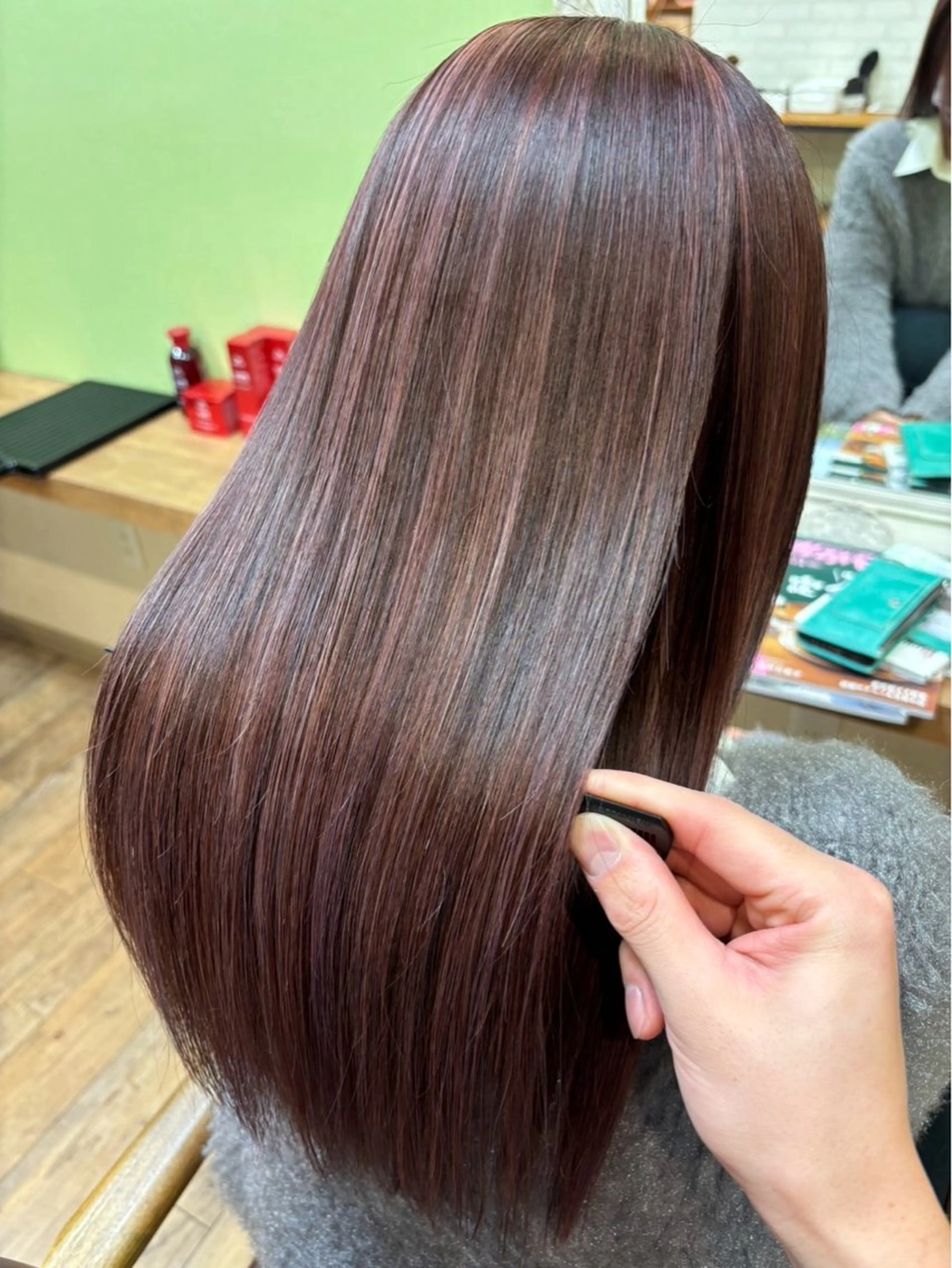 ロング 髪質改善 縮毛矯正 常藤 留佳のヘアスタイル