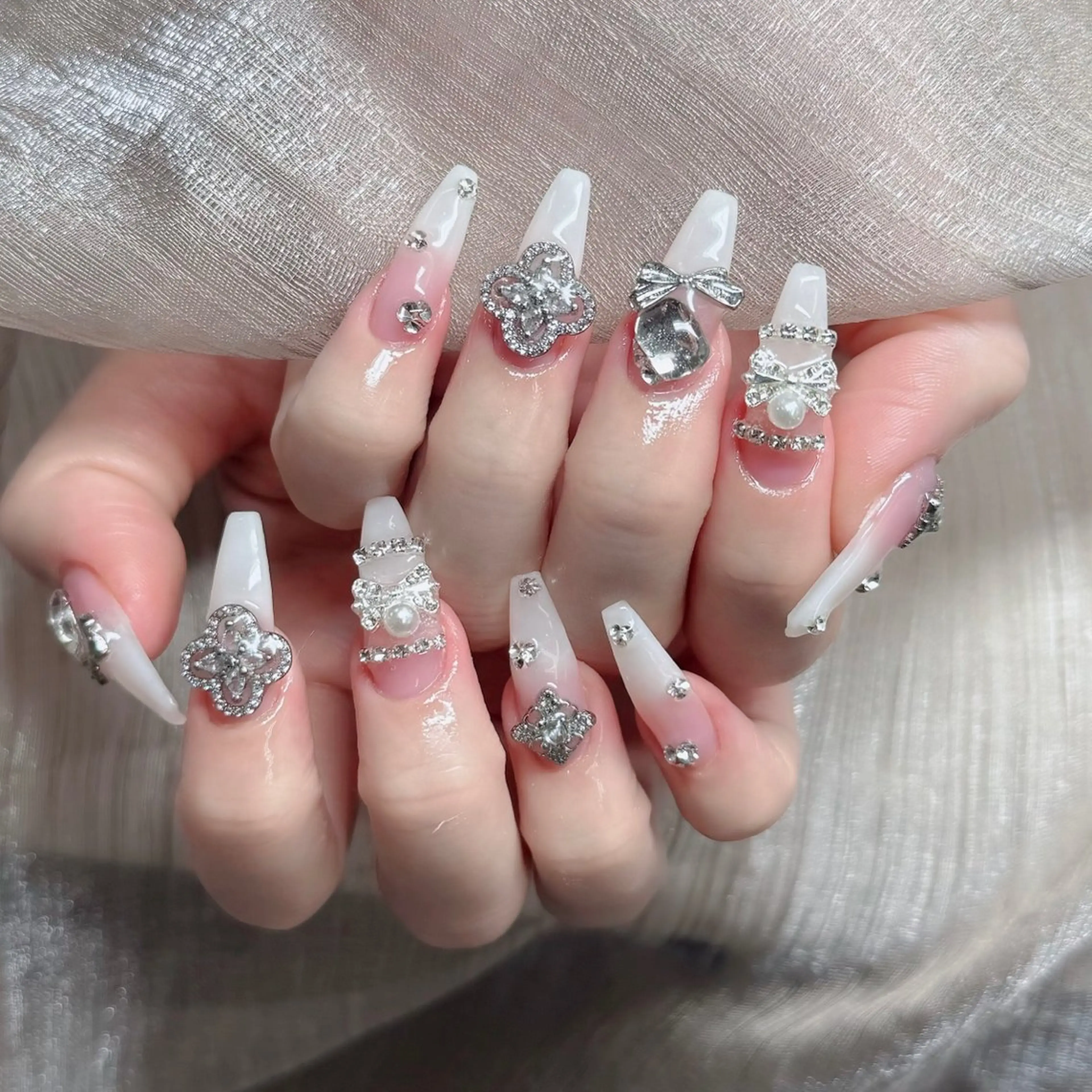 ネイル アートネイル フレンチネイル ジェルネイル 韓国ネイル マグネットネイル ハンドネイル Lenie Nailsのネイルデザイン