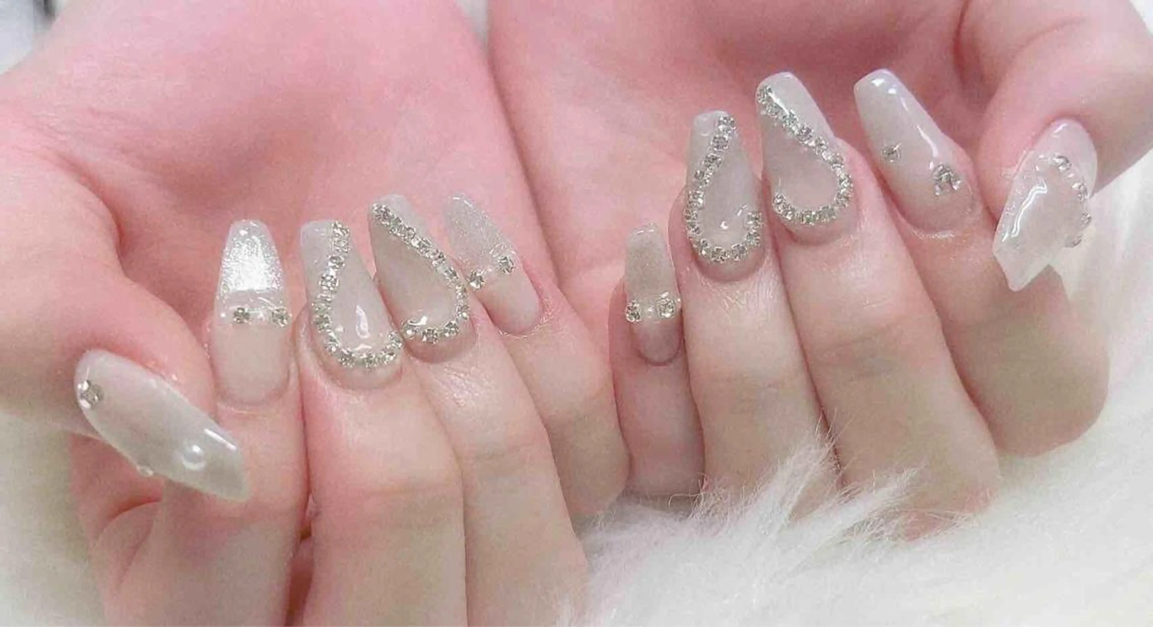 ネイル ハンドネイル MoonNail ユリ🌸のネイルデザイン