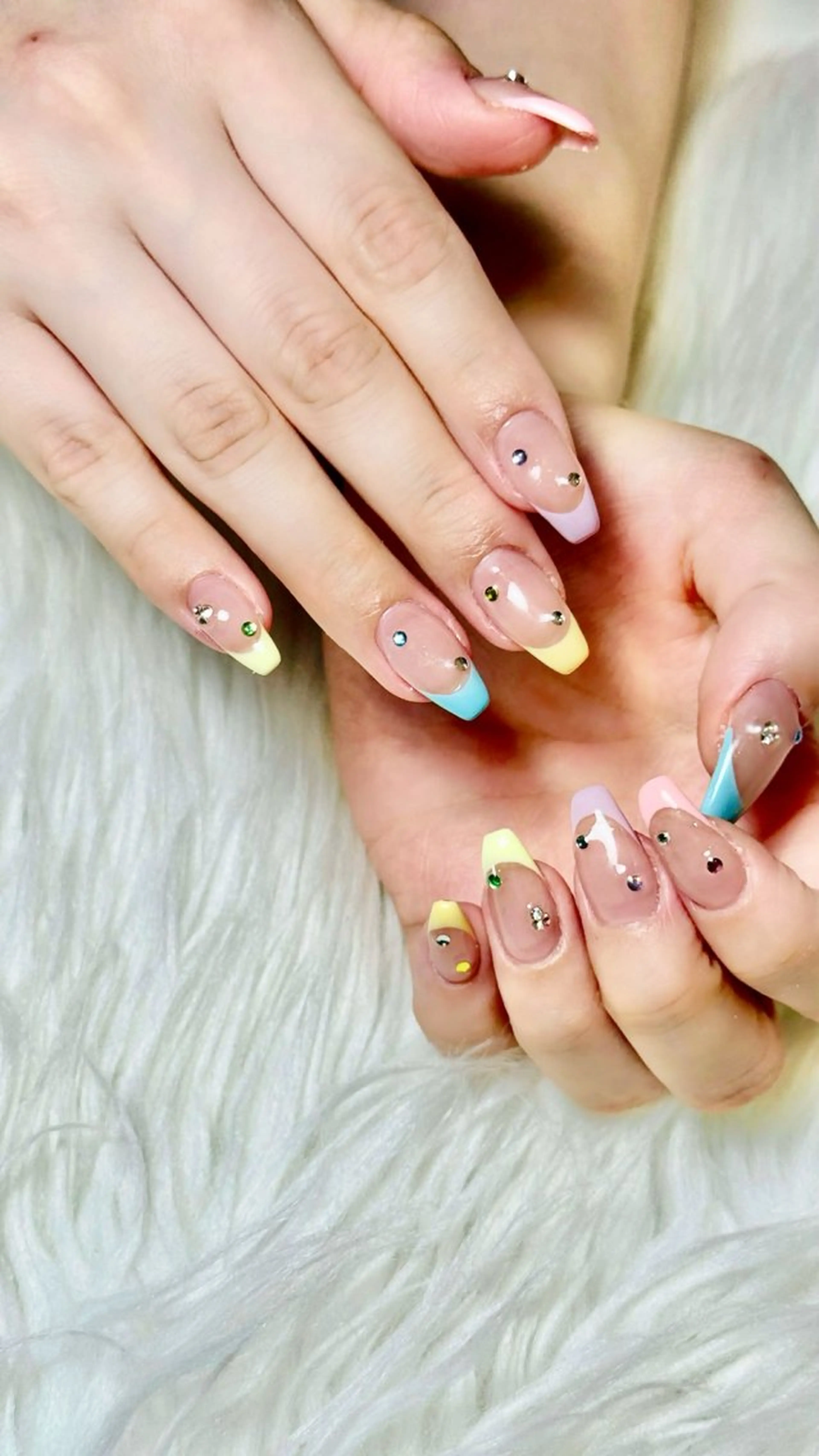 ネイル フレンチネイル 韓国ネイル レース ニュアンスネイル オフィスネイル ハンドネイル ハンドケア Hi beauty 渋谷のネイルデザイン