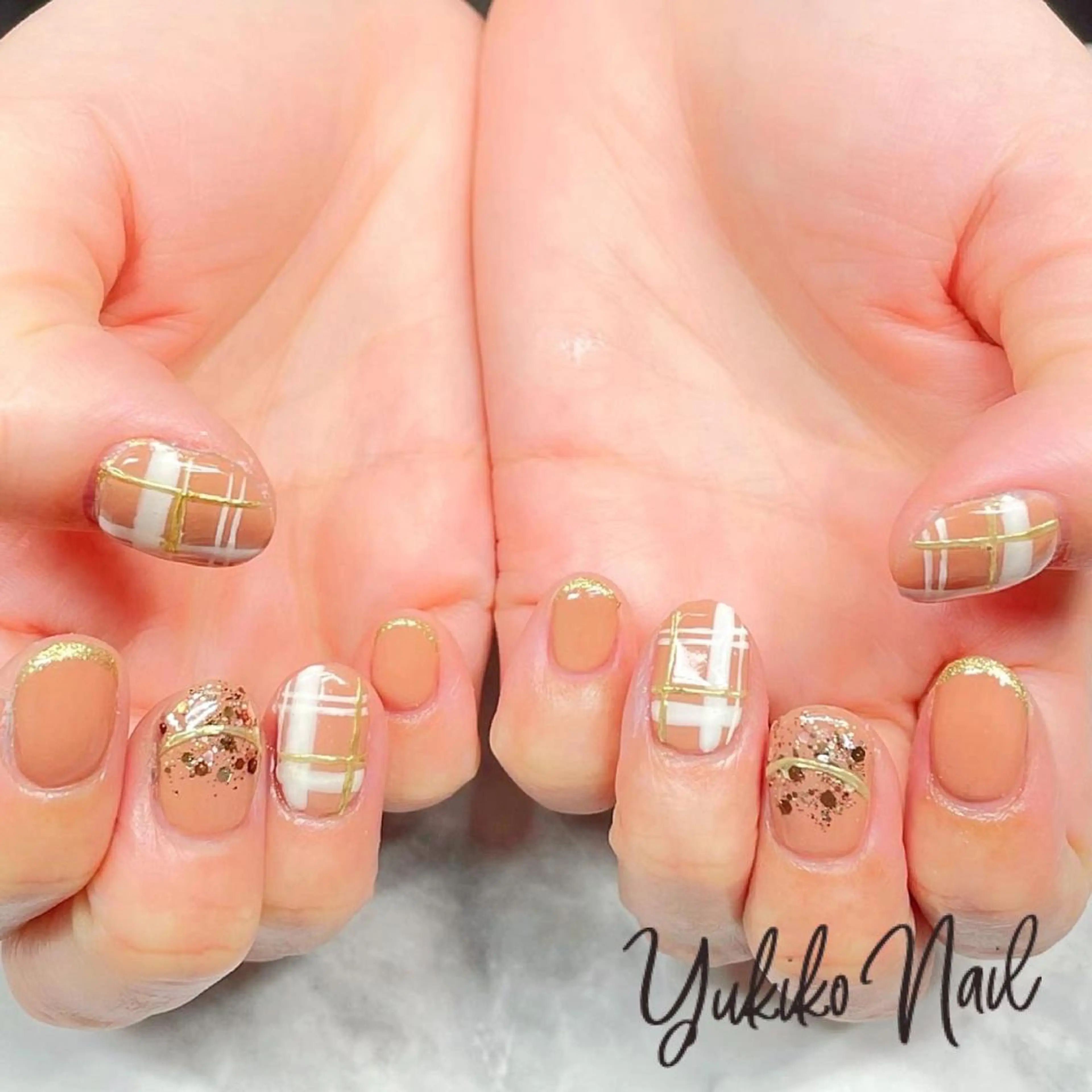 ネイル ミラーネイル オレンジ 冬ネイル ハンドネイル ユキコ ネイルのネイルデザイン