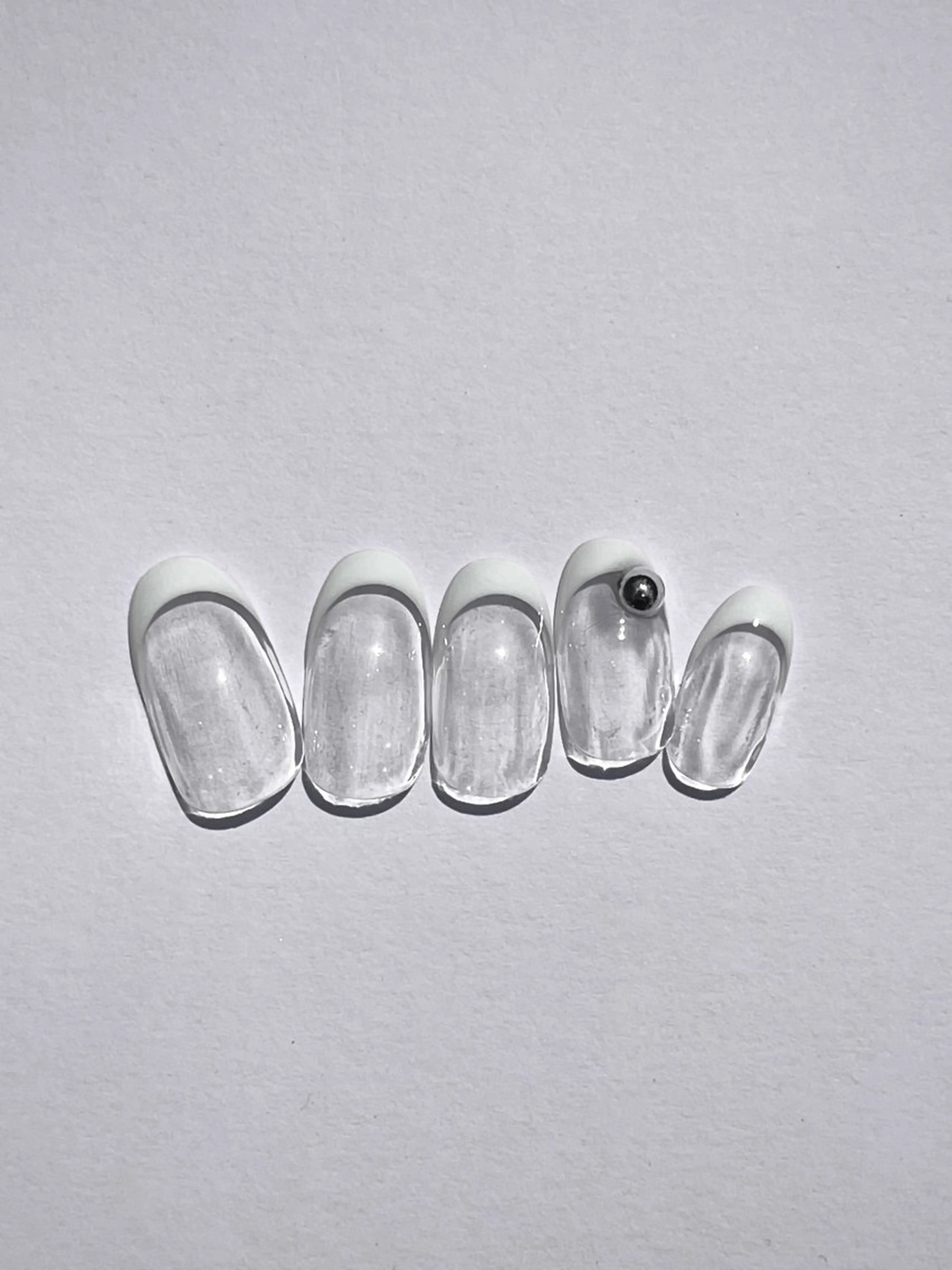 ショート ハンドネイル フットネイル Silent 話さないネイルサロンのネイルデザイン