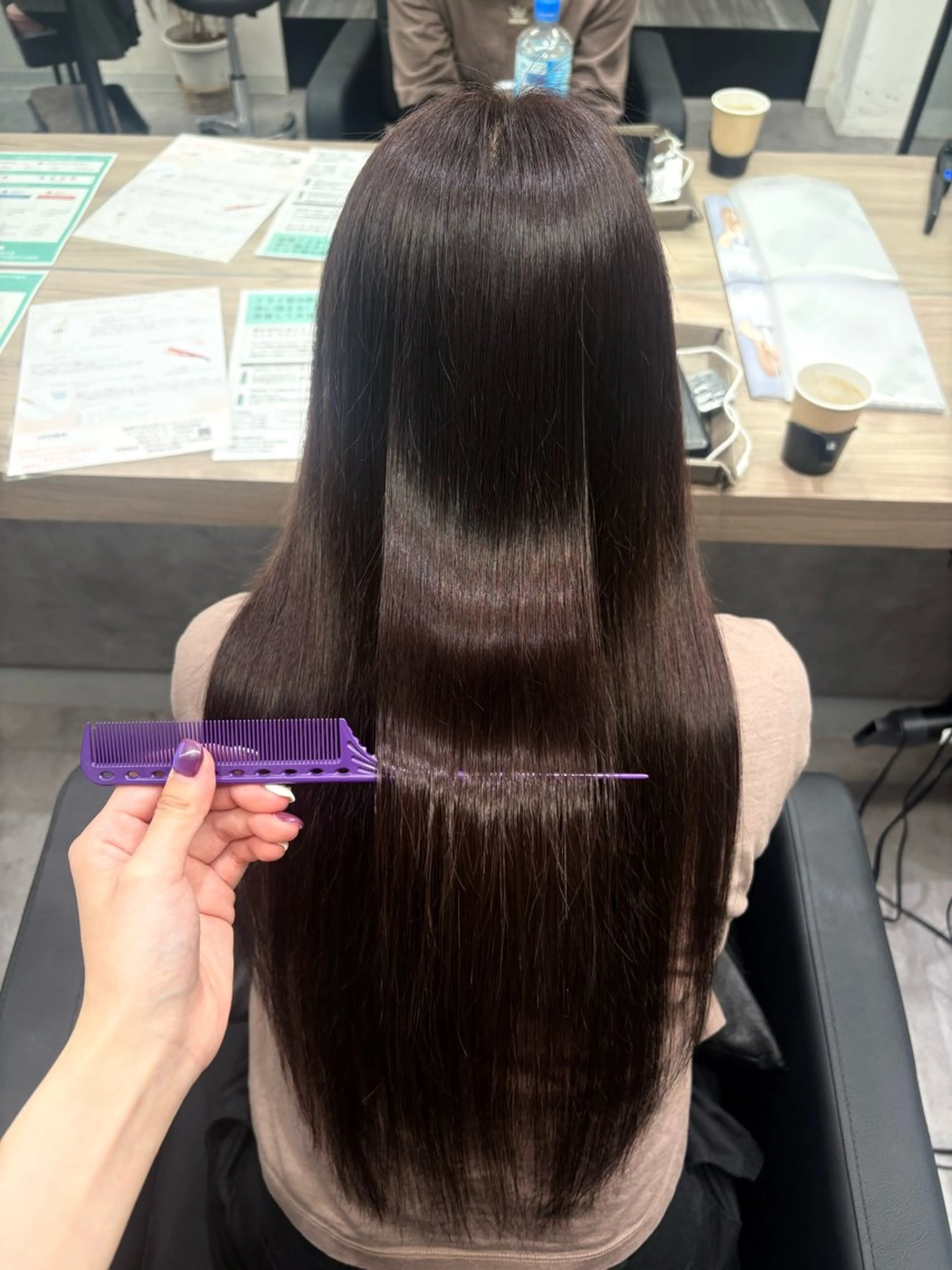 ロング カラー カット ヘアカラー COCO .のヘアスタイル