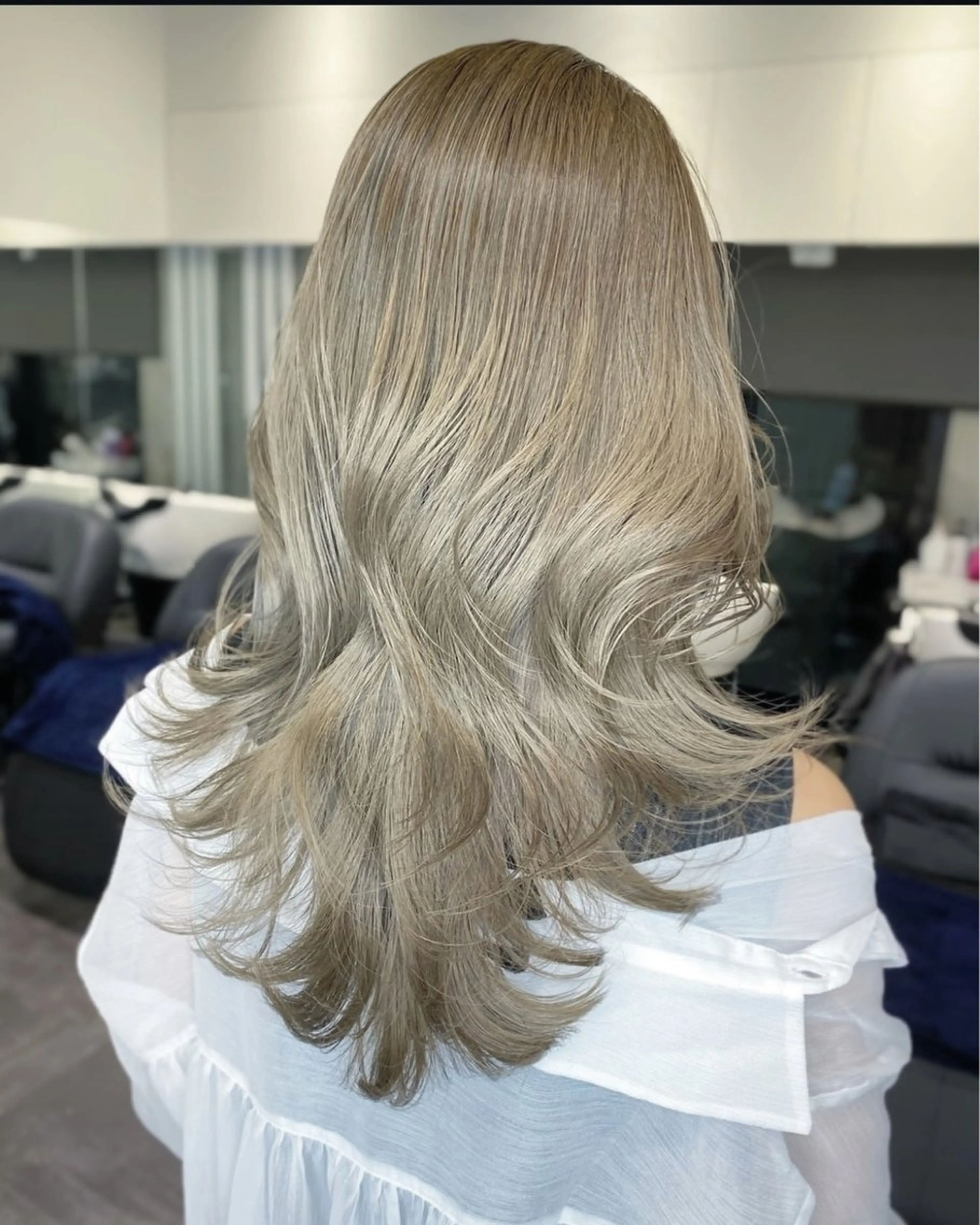 ロング stylist 海人のヘアスタイル