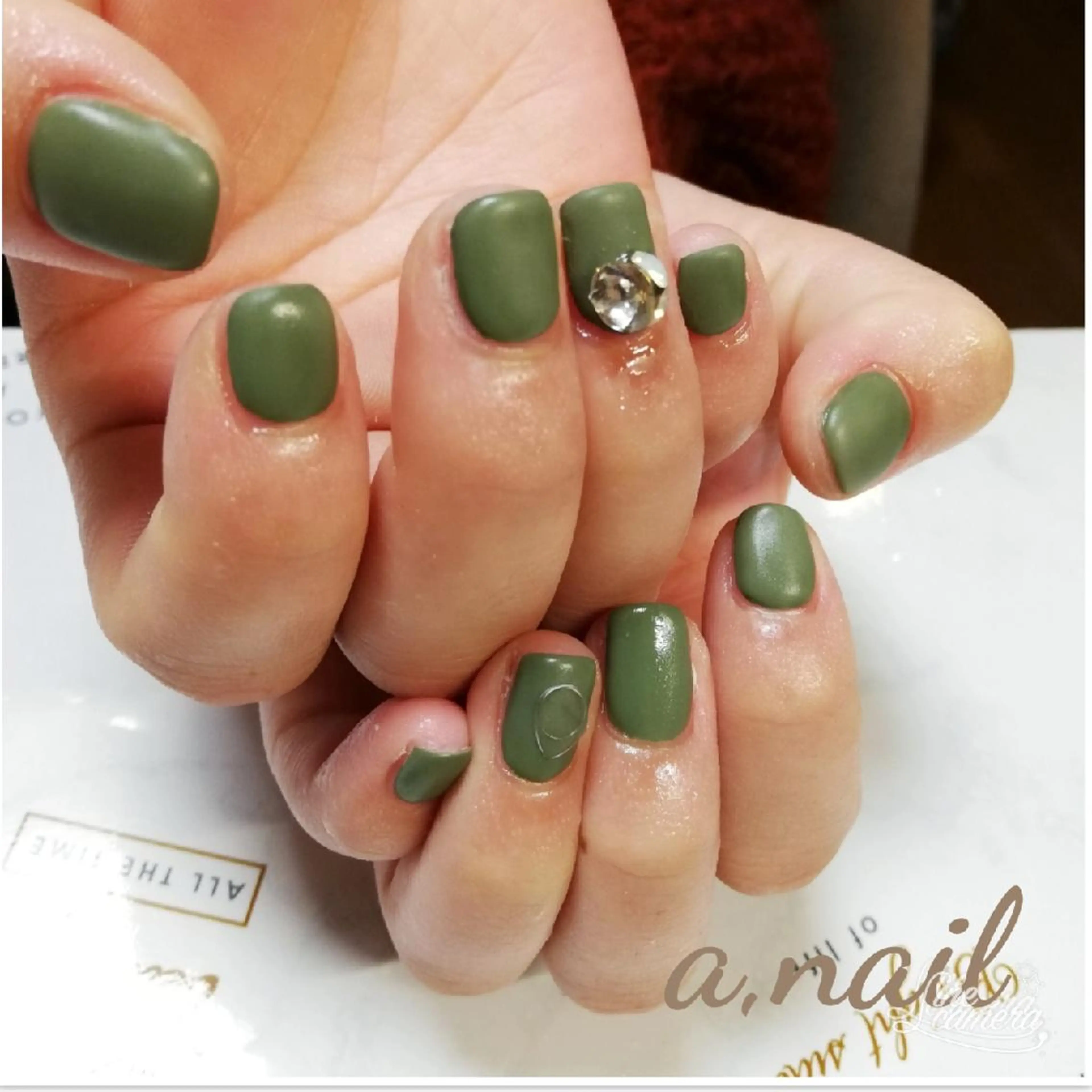 ネイル ストーンネイル ハンドネイル ネイルサロン エーネイルのネイルデザイン