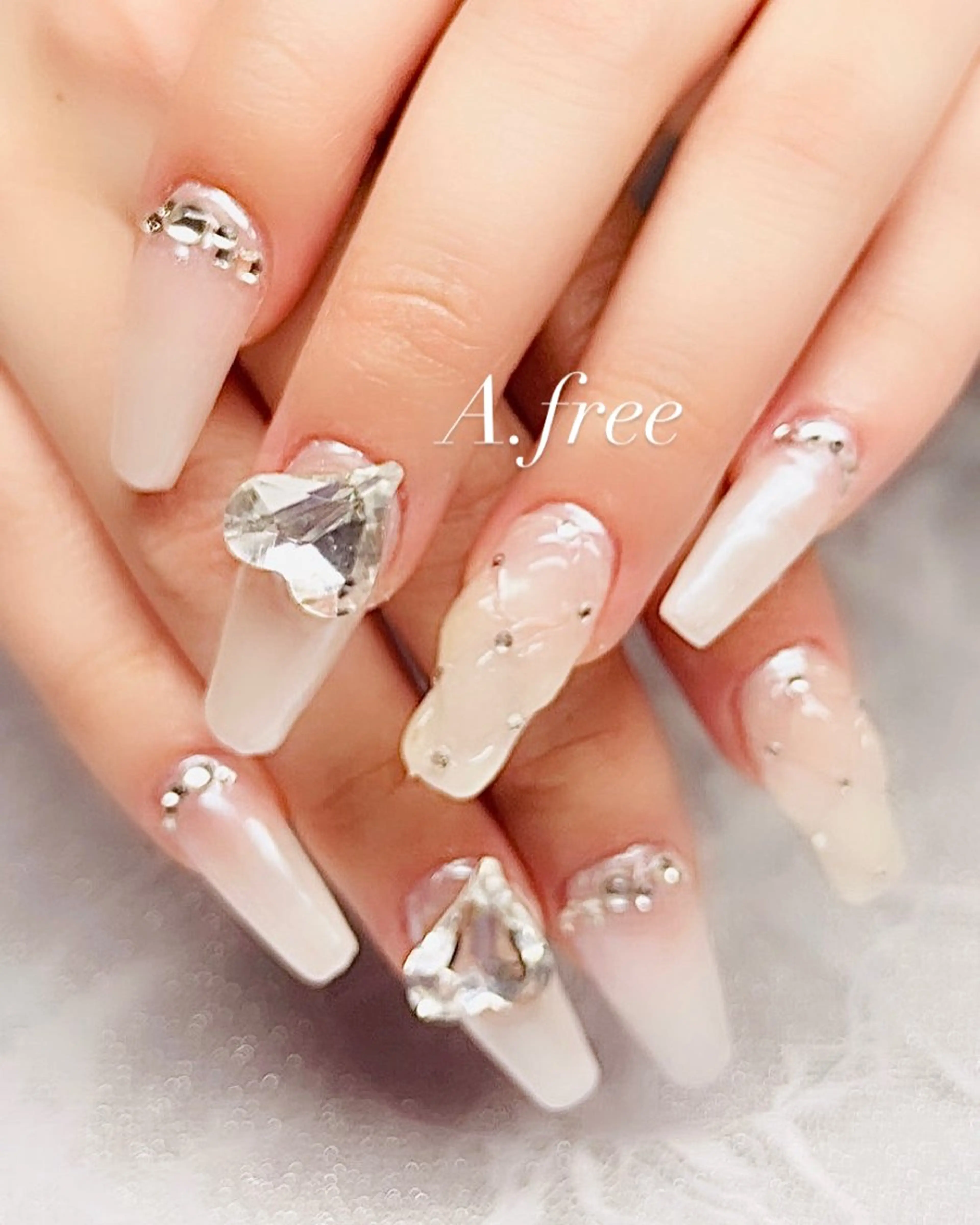 ネイル A.free✧*｡ アレルギー対応✧*｡のネイルデザイン