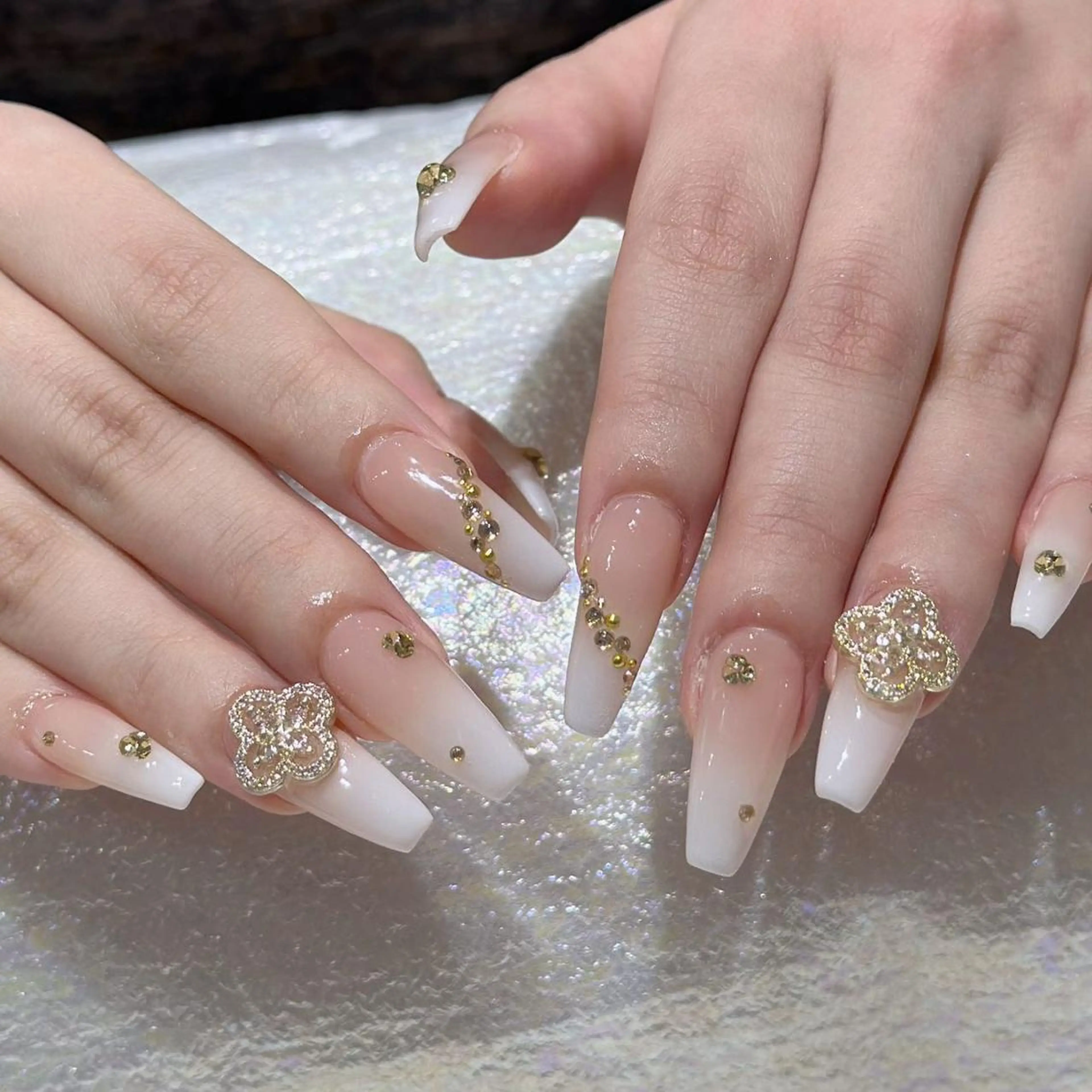 ネイル ハンドネイル Queens 榊 まおのネイルデザイン