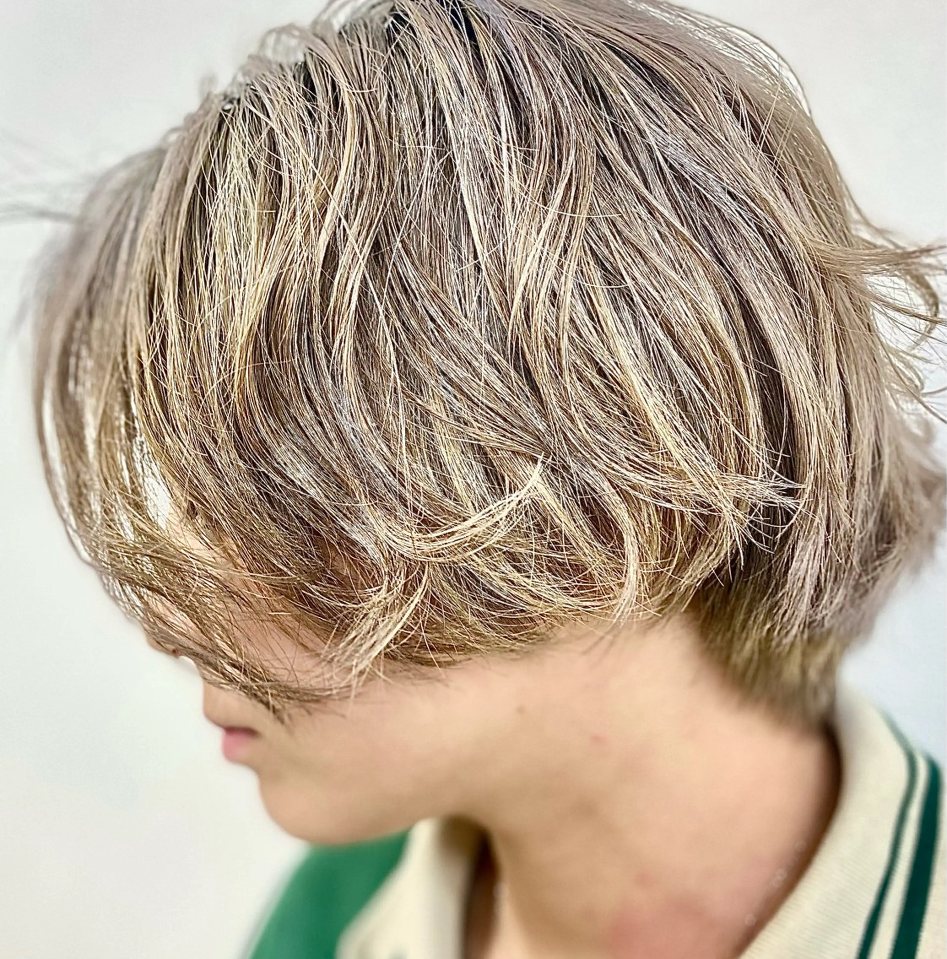 カラー ブリーチ HBLディプロマ所有 AZUSAのヘアスタイル