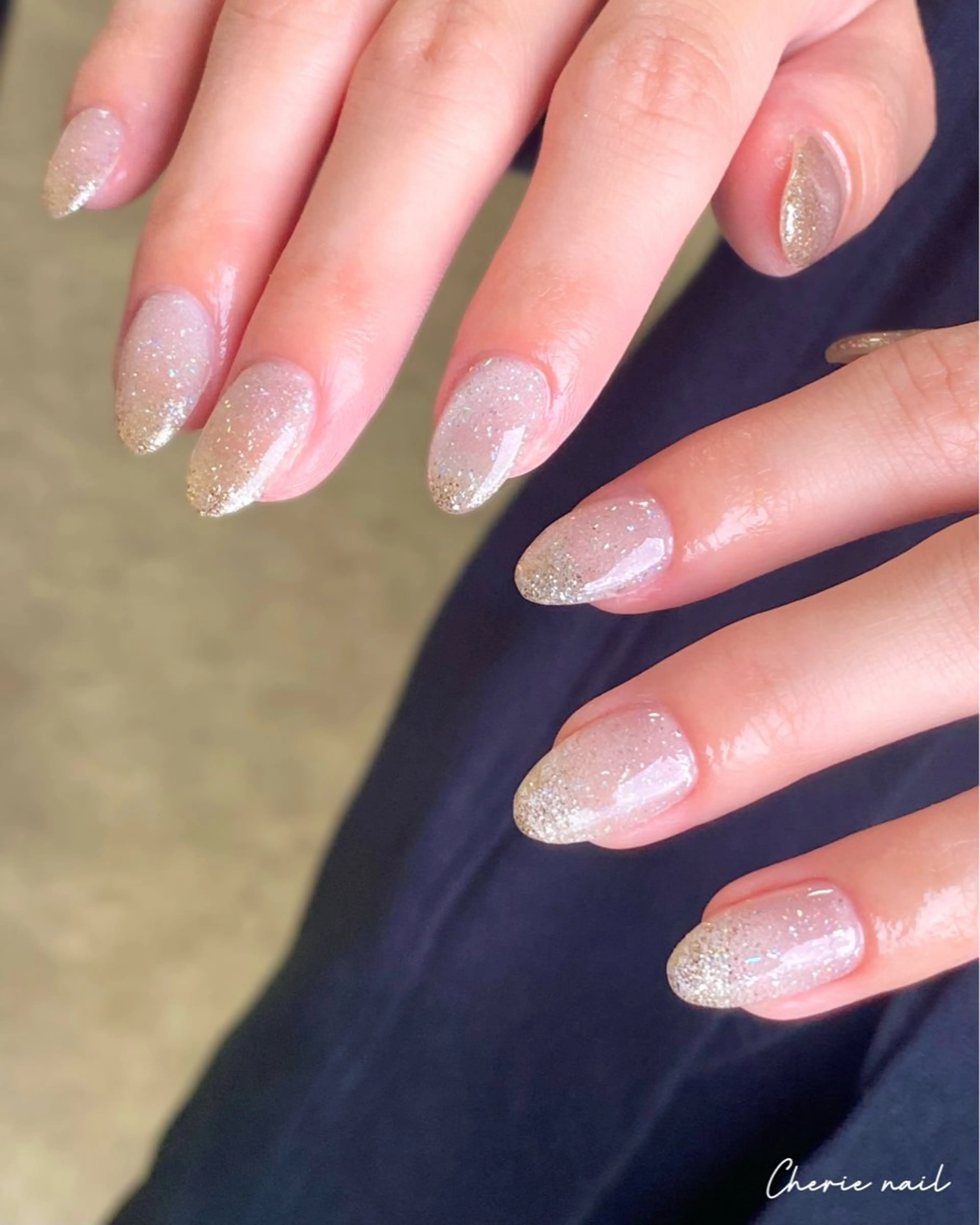 ネイル フラッシュネイル ジェルネイル ゴールド ラメ(グリッター) マグネットネイル ハンドネイル Cherienail yunaのネイルデザイン