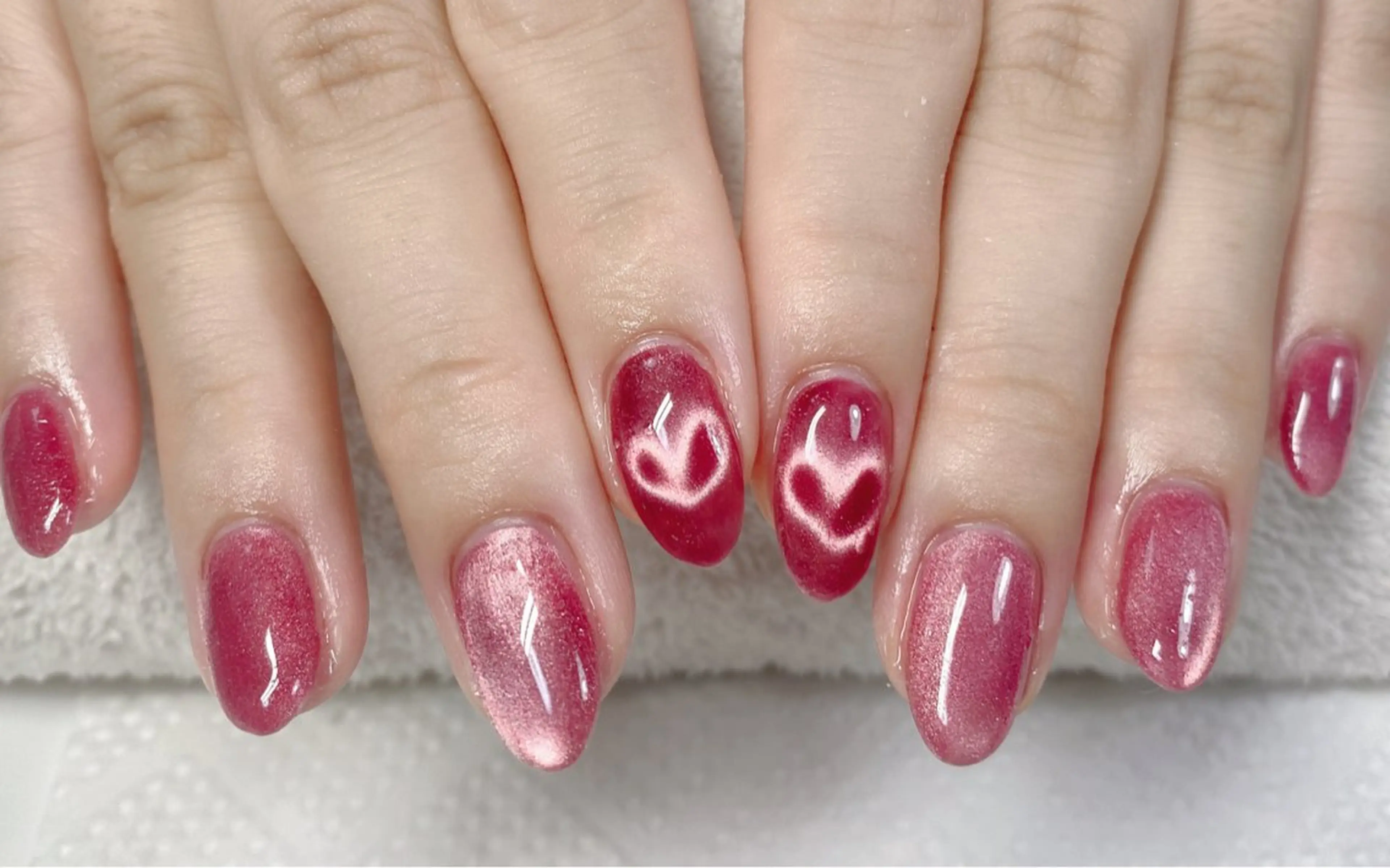 ネイル ハート ハンドネイル MYU Nails所属・ニュアンスネイル🌈 MYU Nailsのネイルデザイン