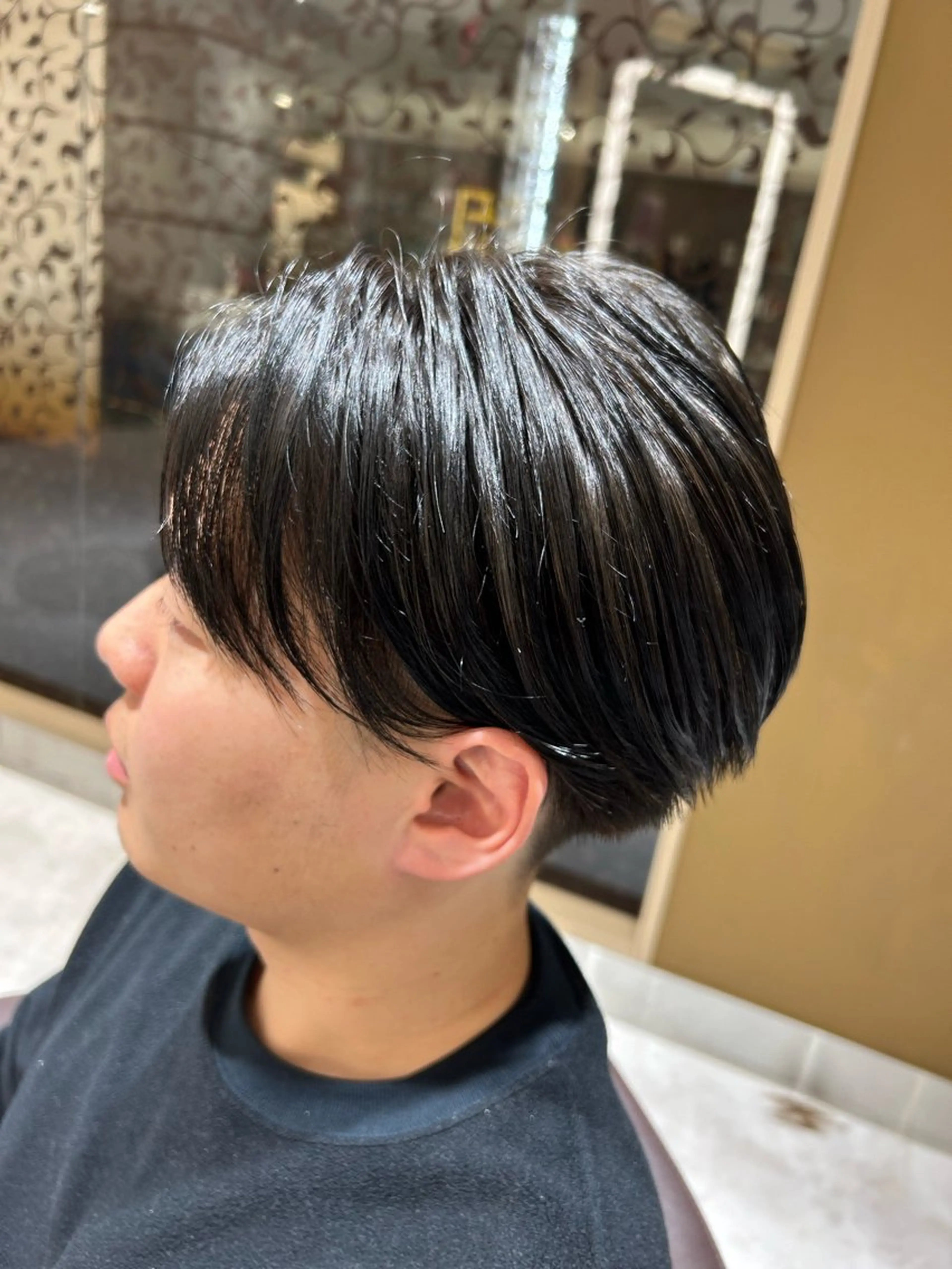 カラー メンズ シオザワ ヒロキのヘアスタイル